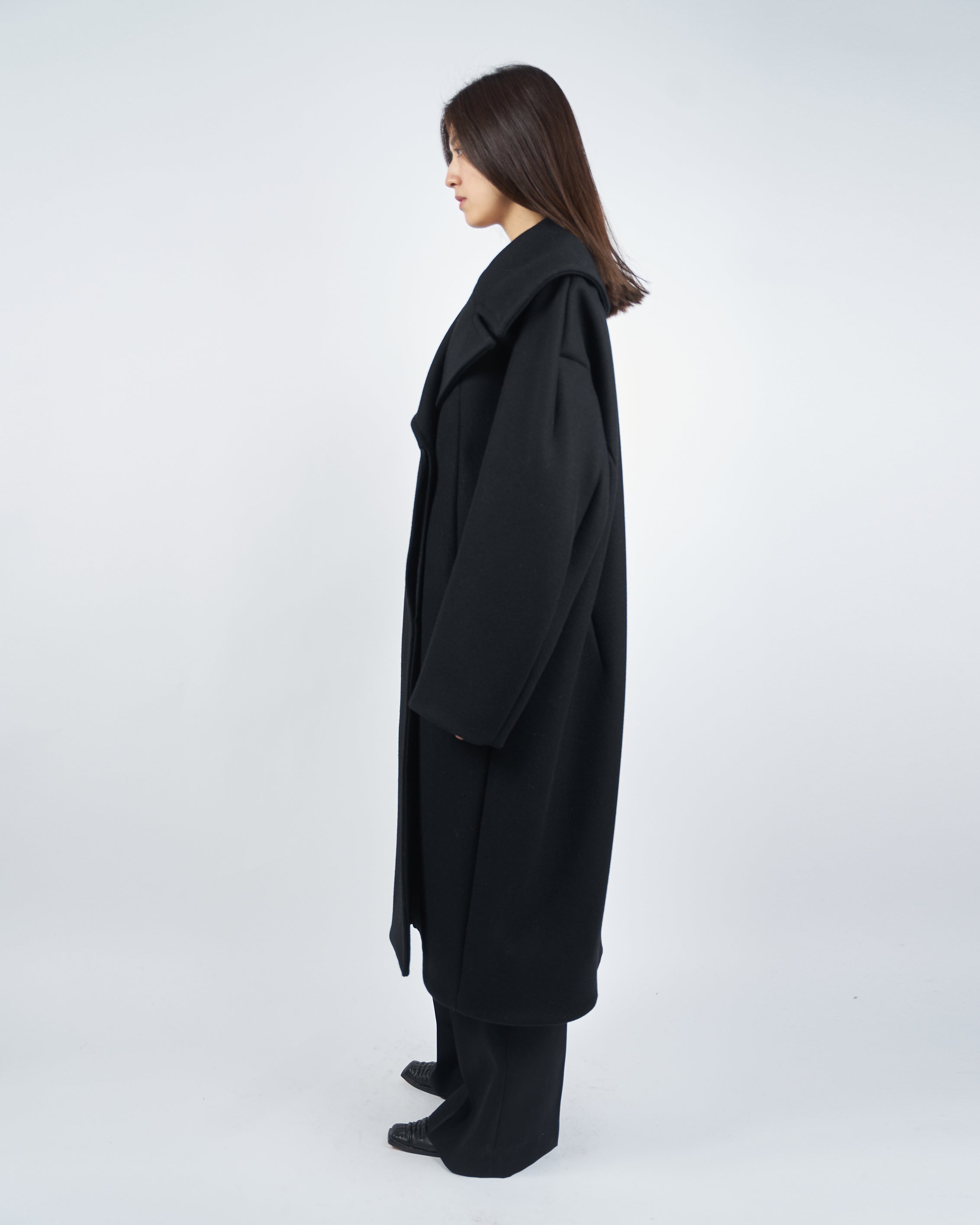 ILYSSA - ROUND SHAPED HEAVY MELTON COAT