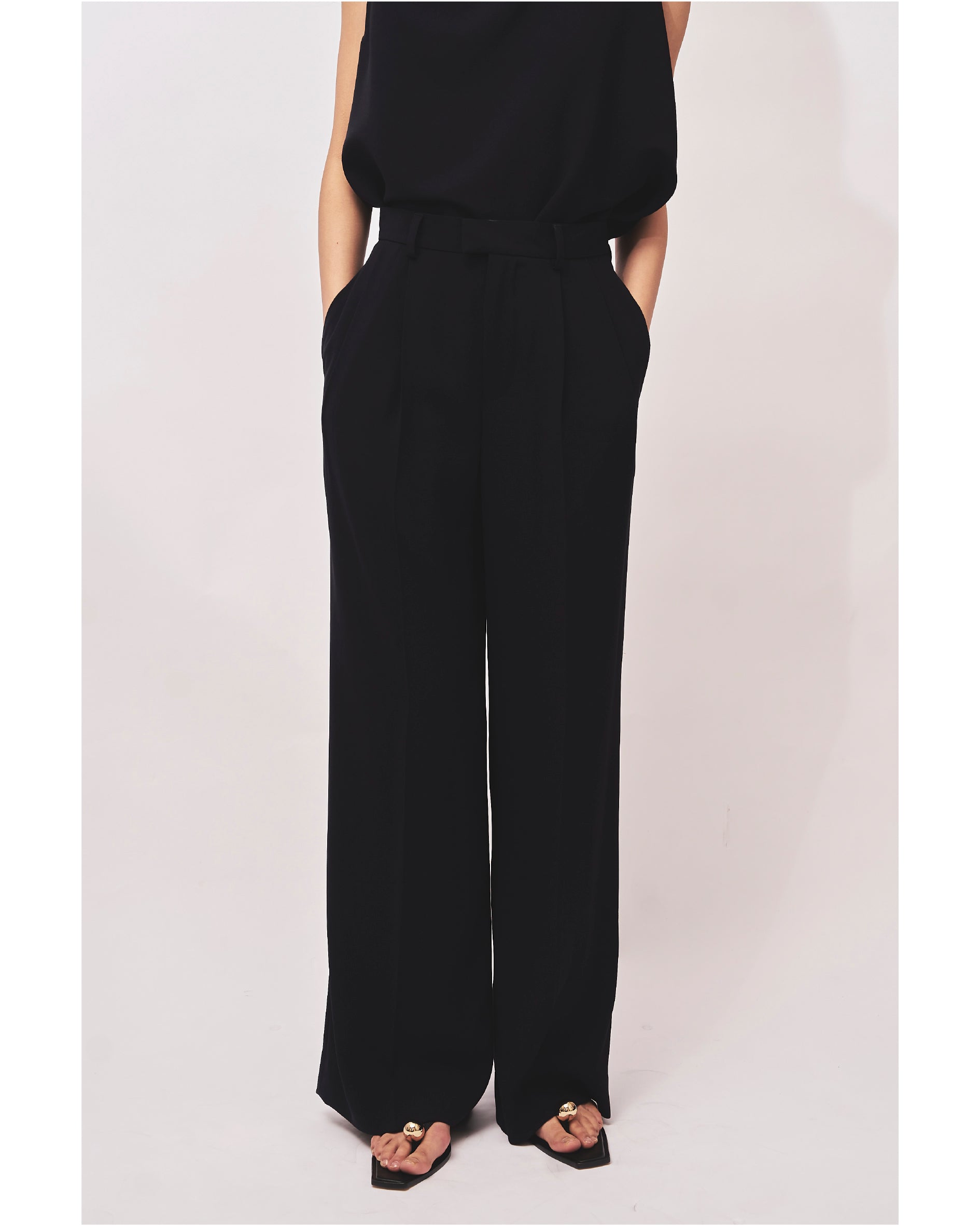ISPARTA - WIDE SILHOUETTE SATIN TUCKED TROUSERS