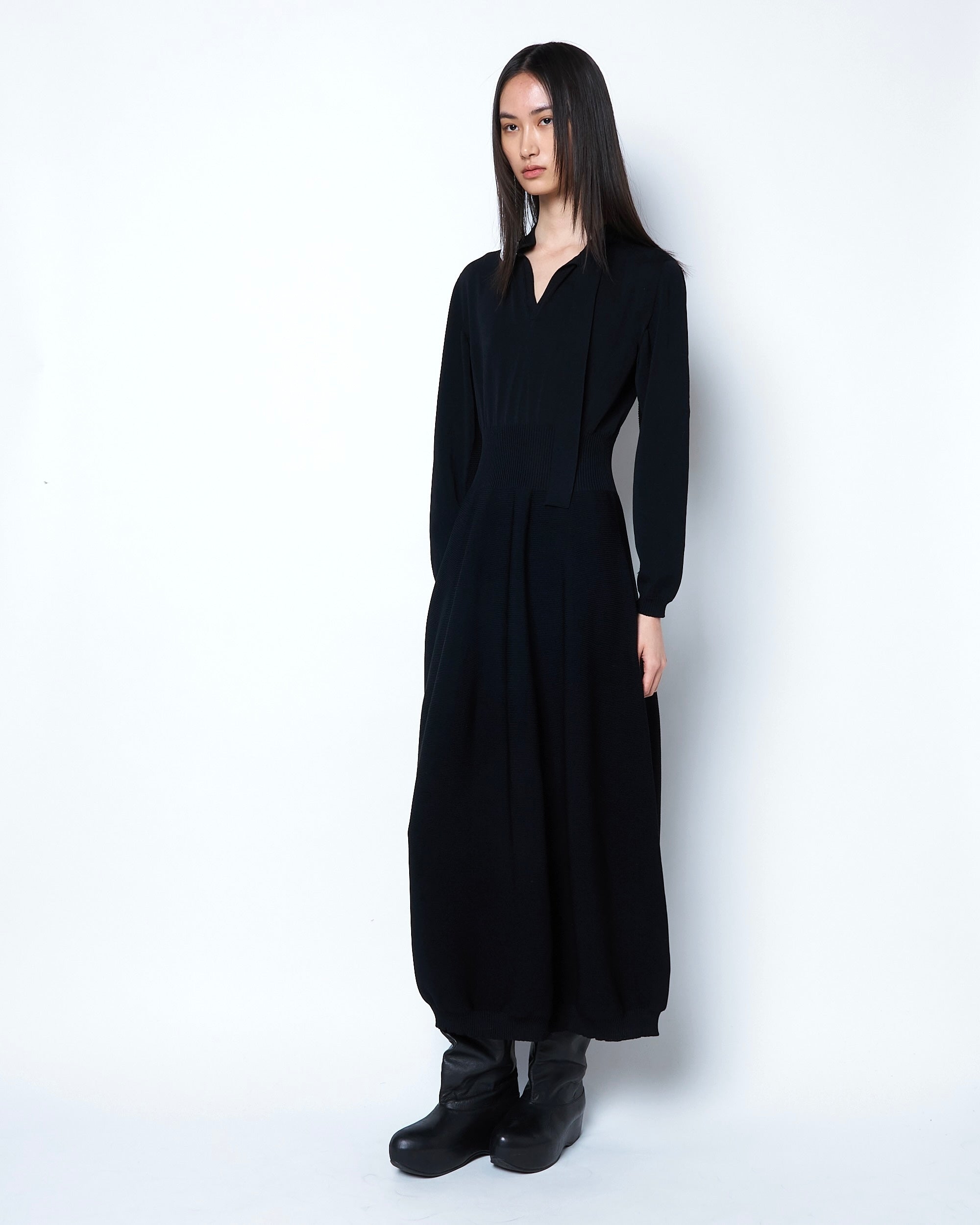 ANNA - LONG SLEEVE KNIT DRESS WITH BUTTON