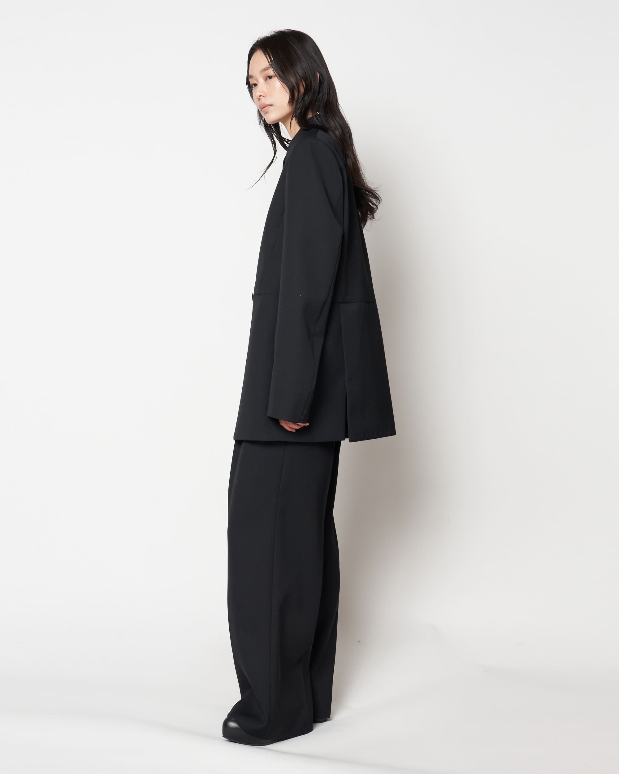 HARU -  COLLARLESS WOOL TAILORED BLAZER