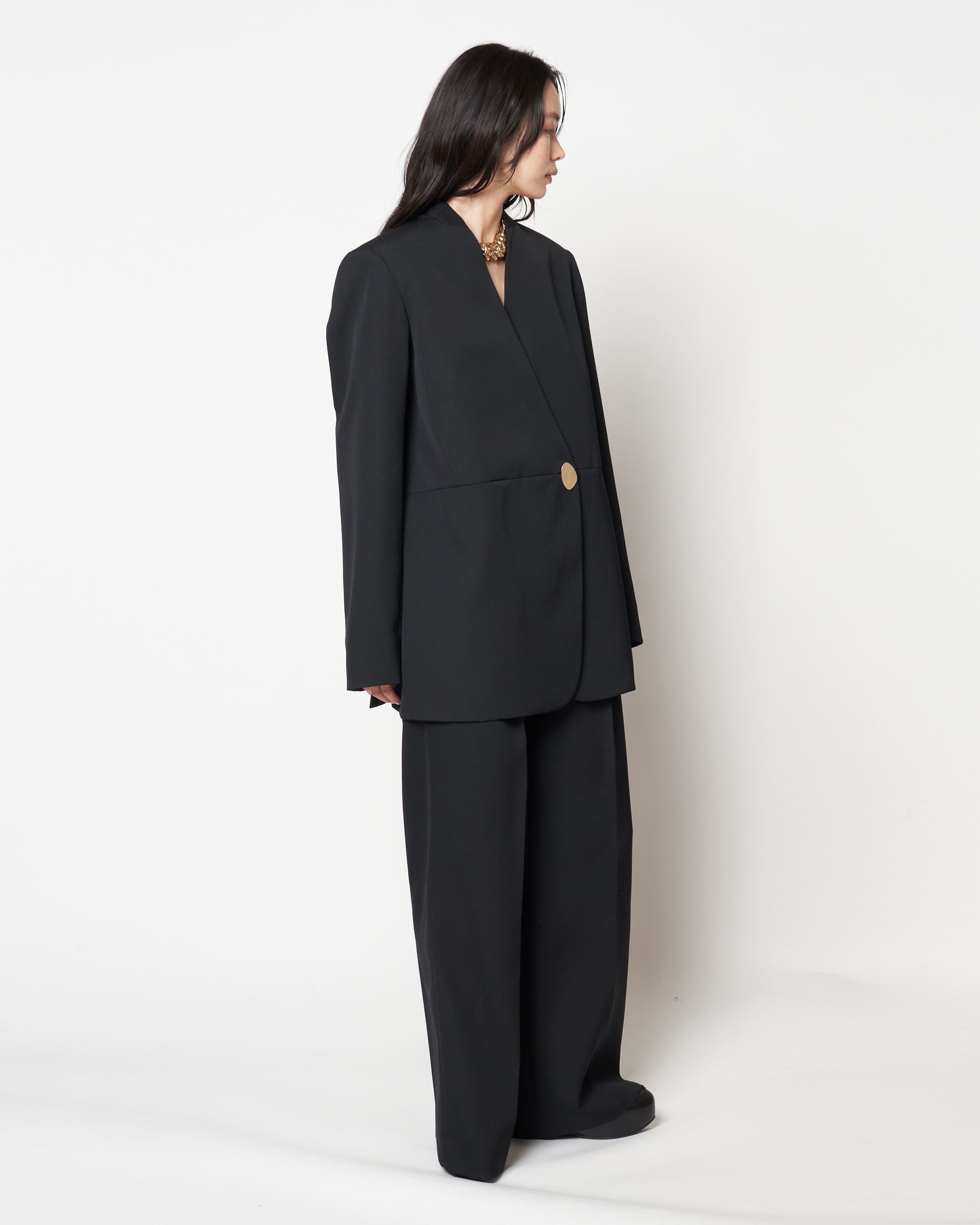 HARU -  COLLARLESS WOOL TAILORED BLAZER