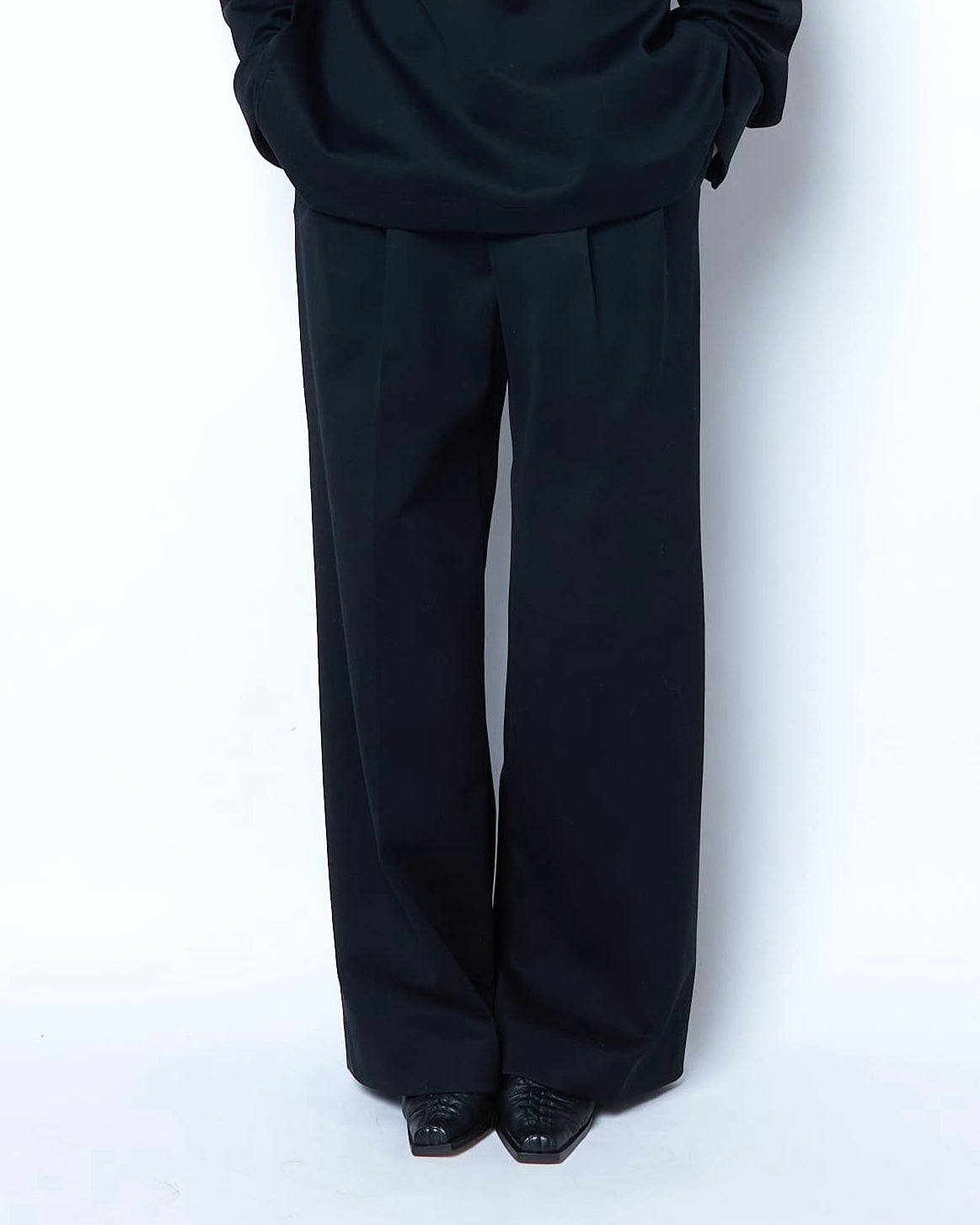 ISPARTA - WIDE SILHOUETTE JERSEY TUCKED TROUSERS
