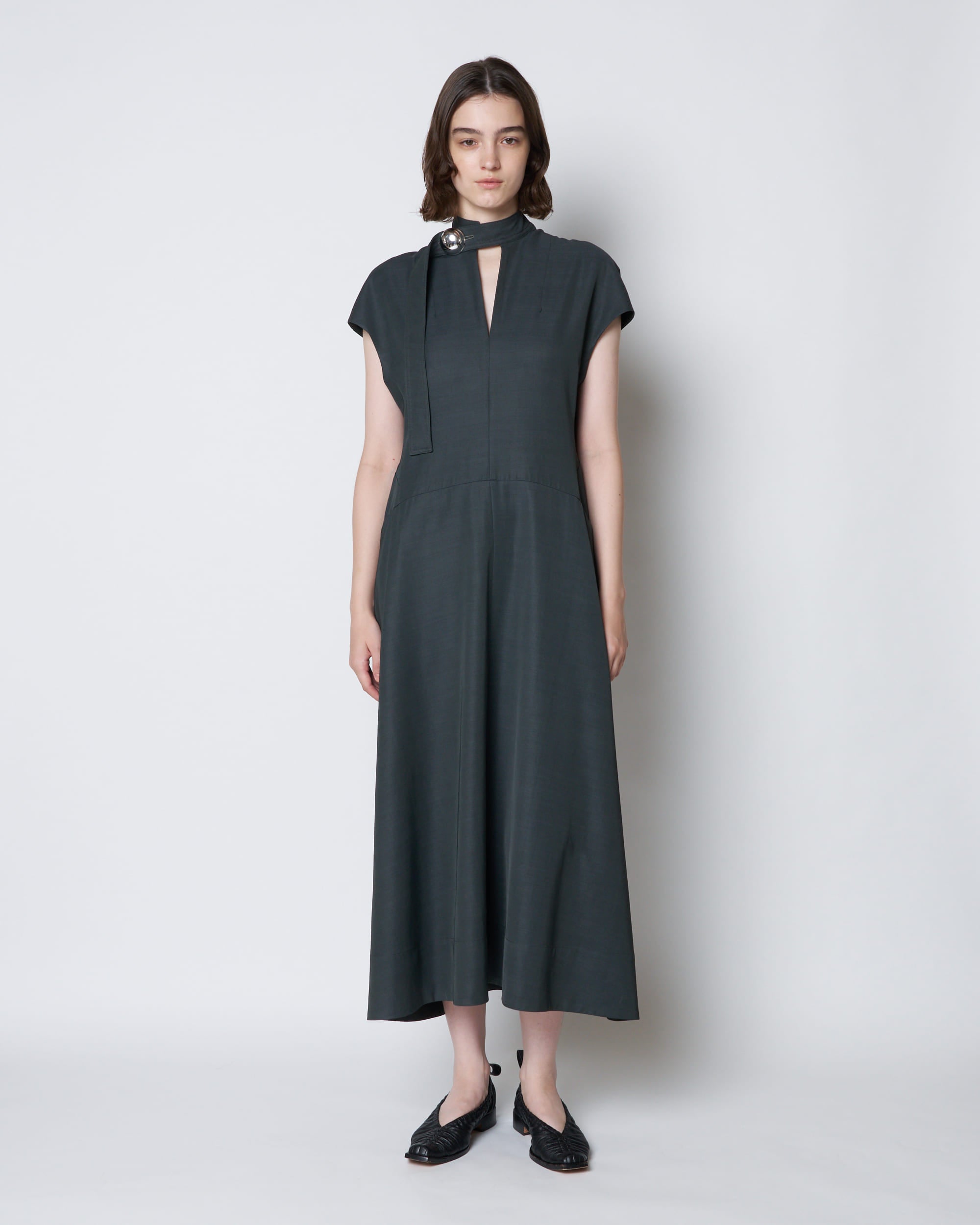 【PRE ORDER】LAURA - ROUND SHAPE SLEEVELESS DRESS