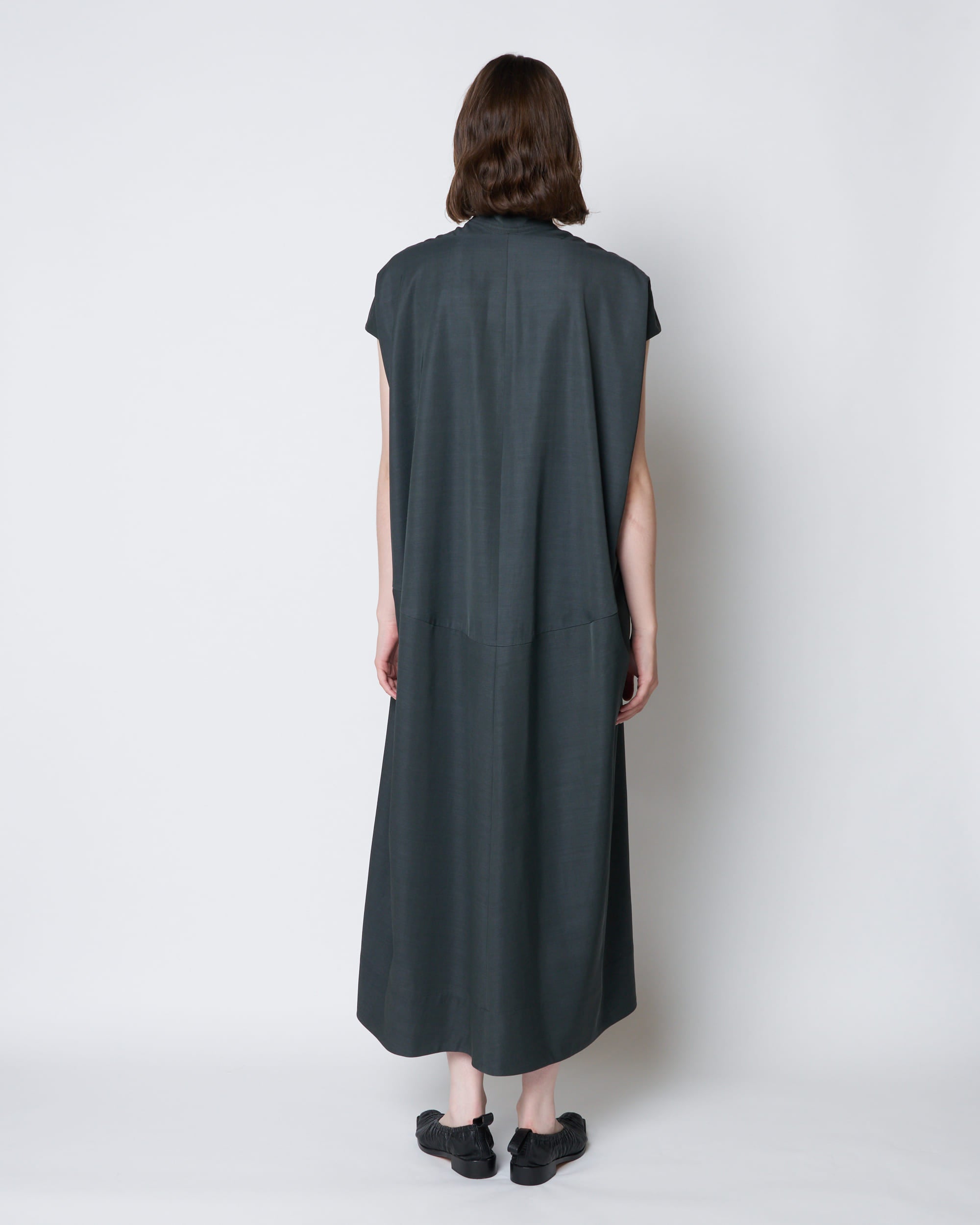 【PRE ORDER】LAURA - ROUND SHAPE SLEEVELESS DRESS