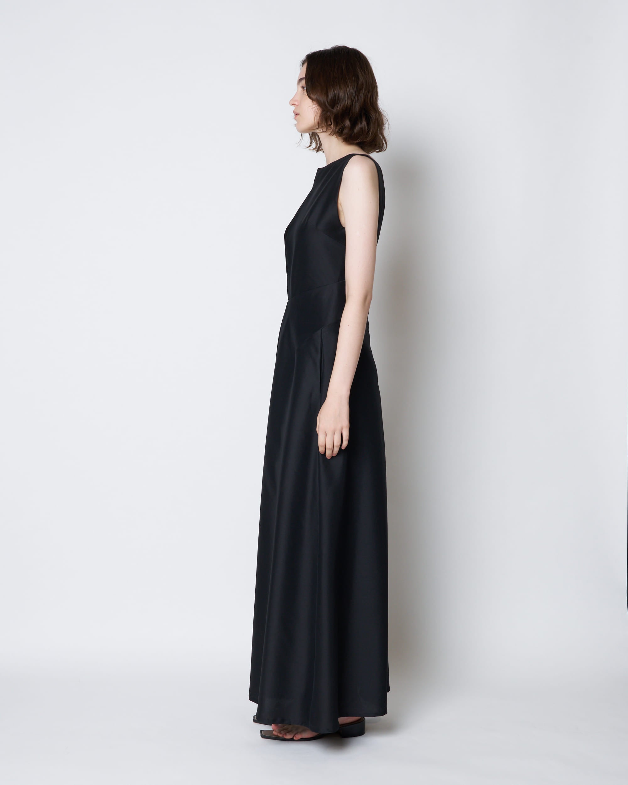 【PRE ORDER】PARMIS - FRONT SLIT WOOL SILK DRESS
