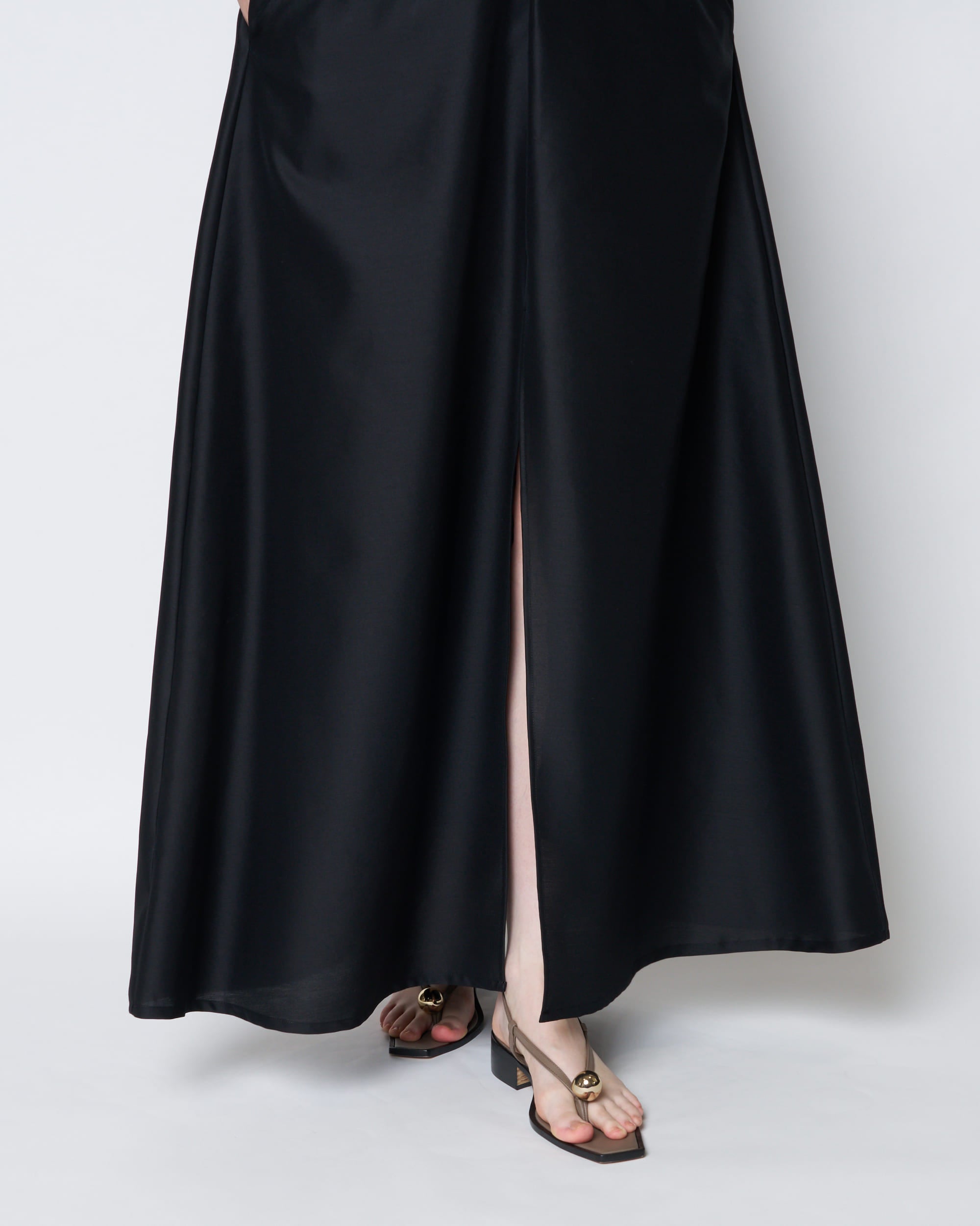 【PRE ORDER】PARMIS - FRONT SLIT WOOL SILK DRESS