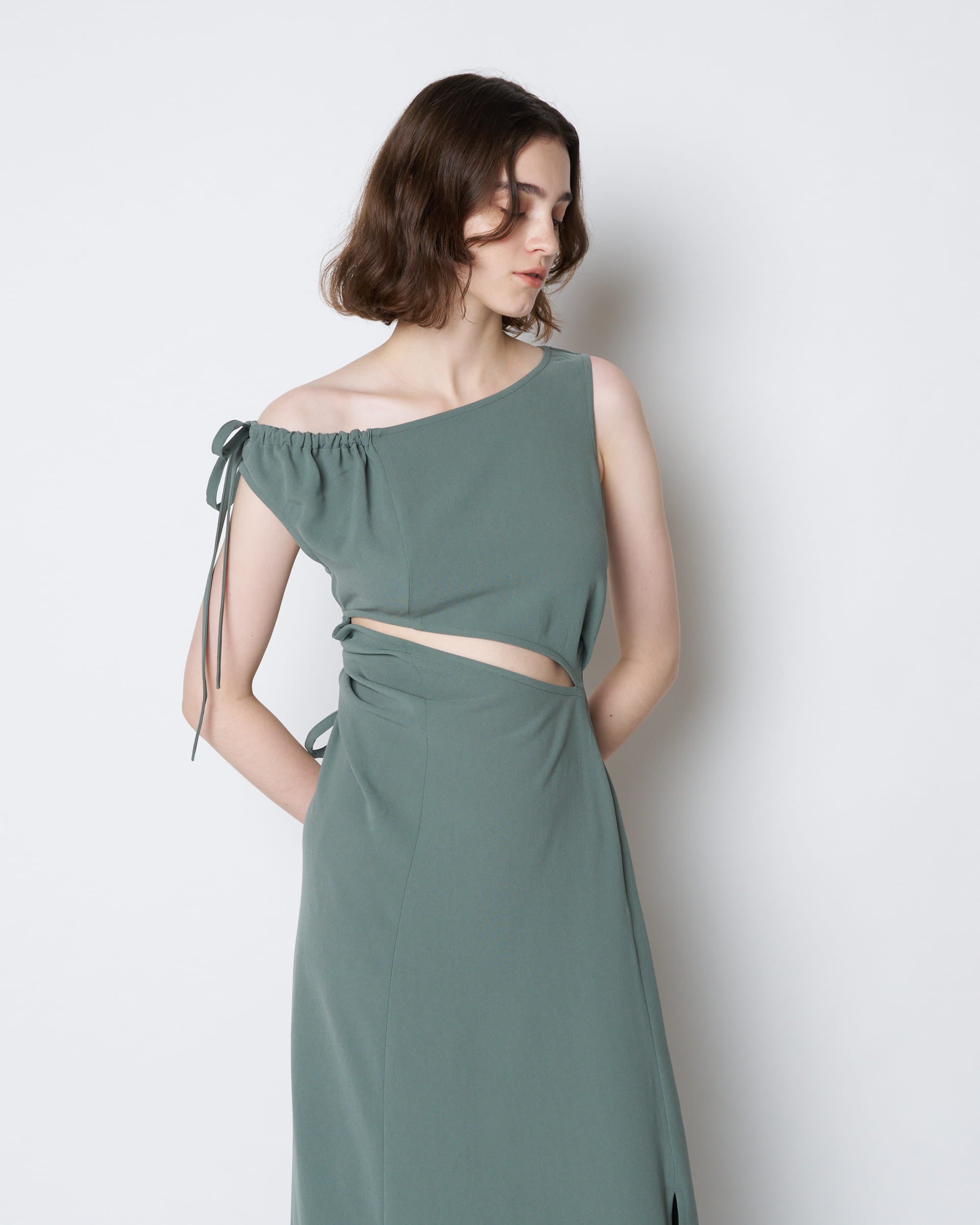 【PRE ORDER】PENELOPE - ASYMMETRIC CUT-OUT JERSEY DRESS