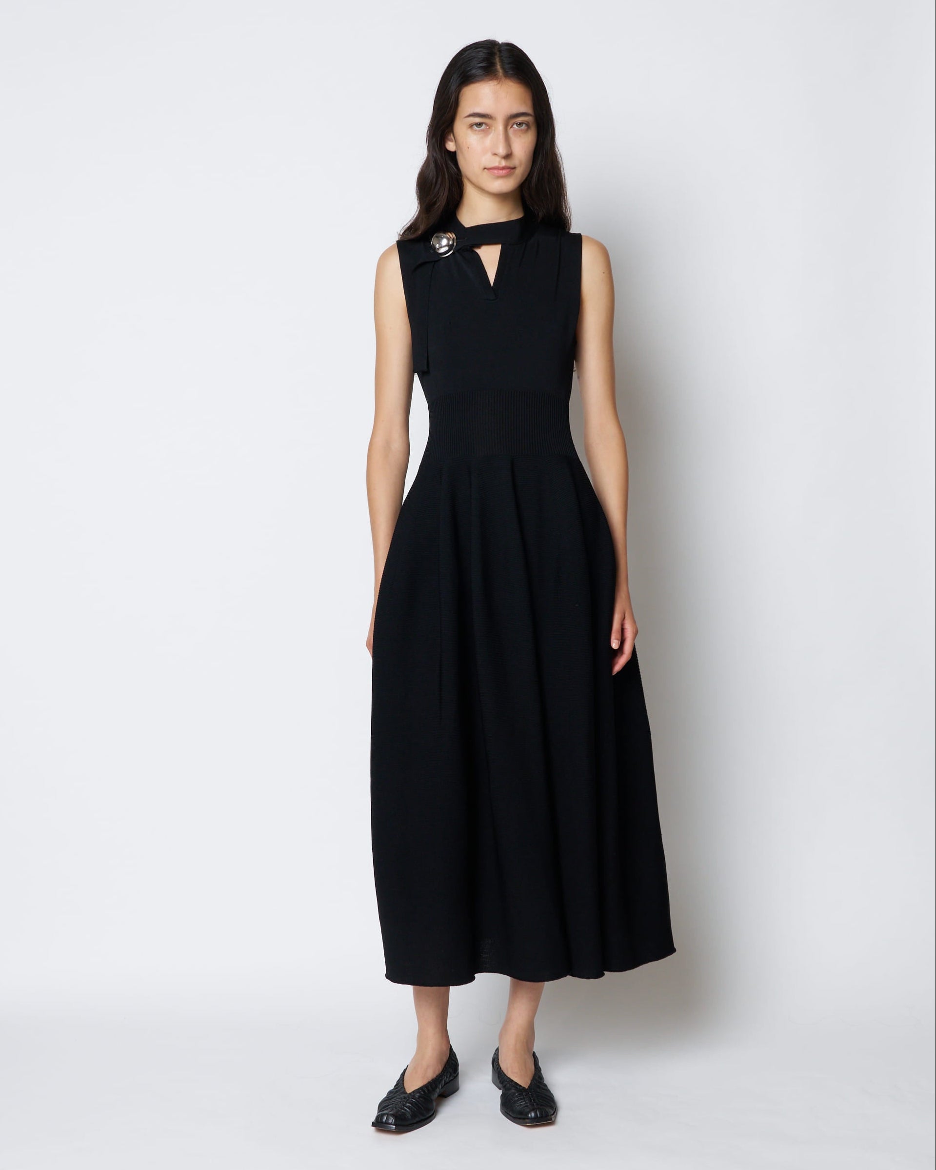 【PRE ORDER】PAOLA - SLEEVELESS KNIT DRESS