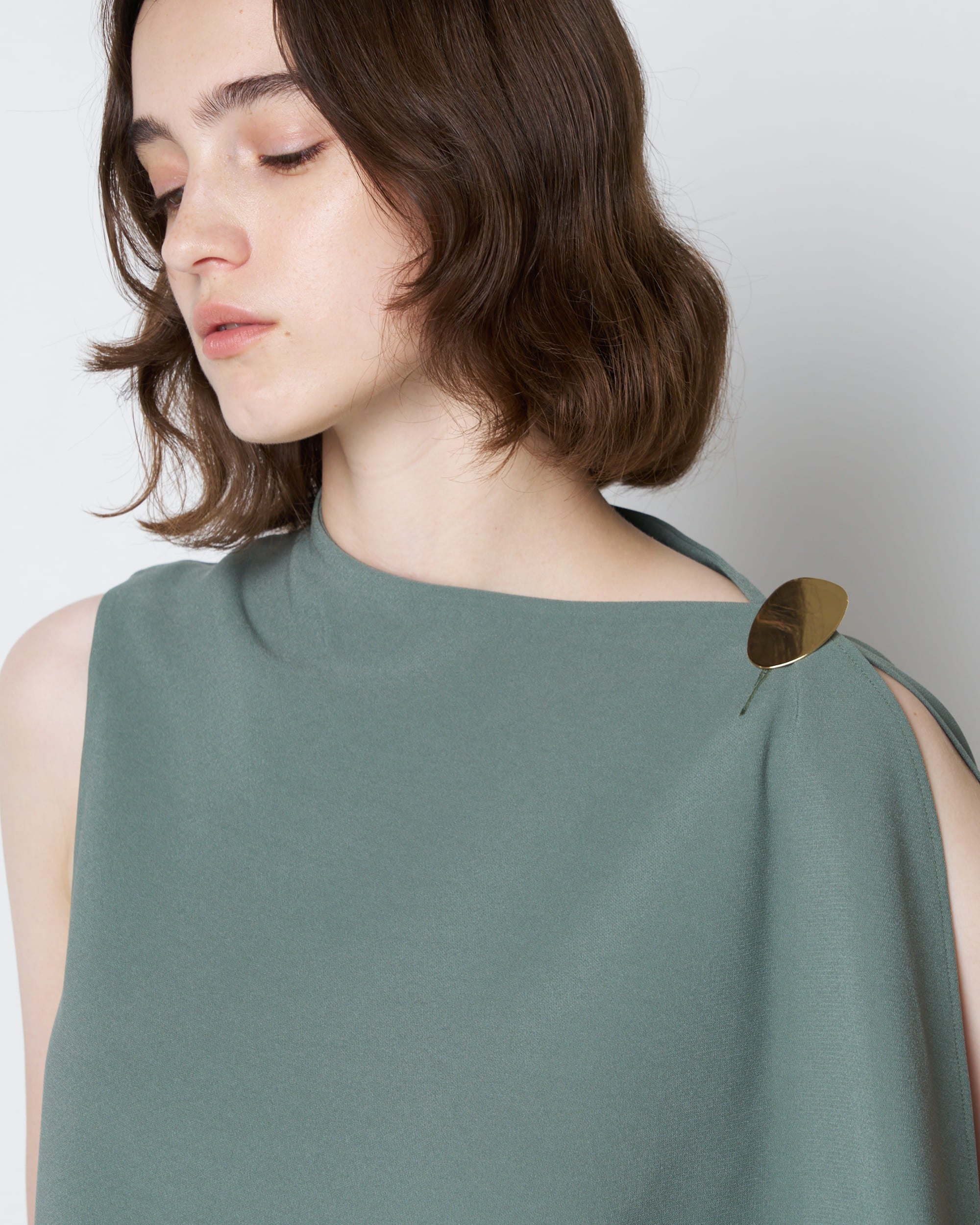 【PRE ORDER】LEVI - ASYMMETRY DRAPED BLOUSE