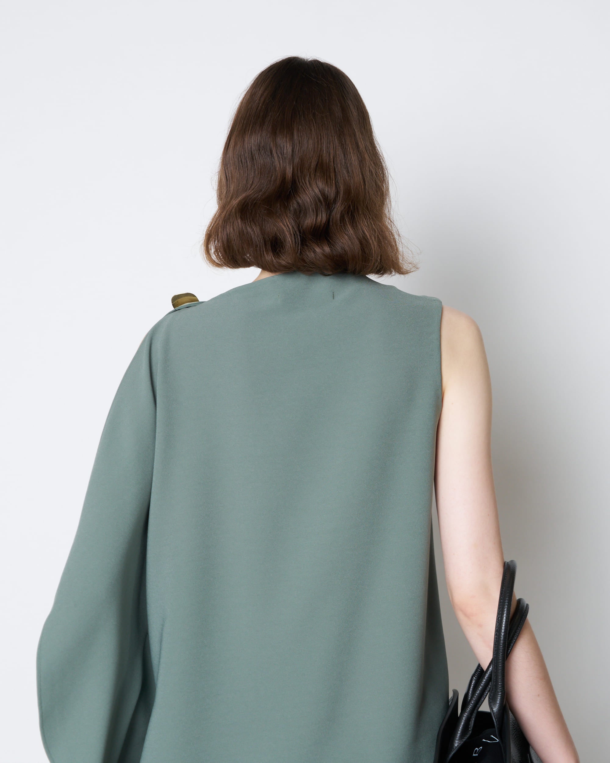 【PRE ORDER】LEVI - ASYMMETRY DRAPED BLOUSE