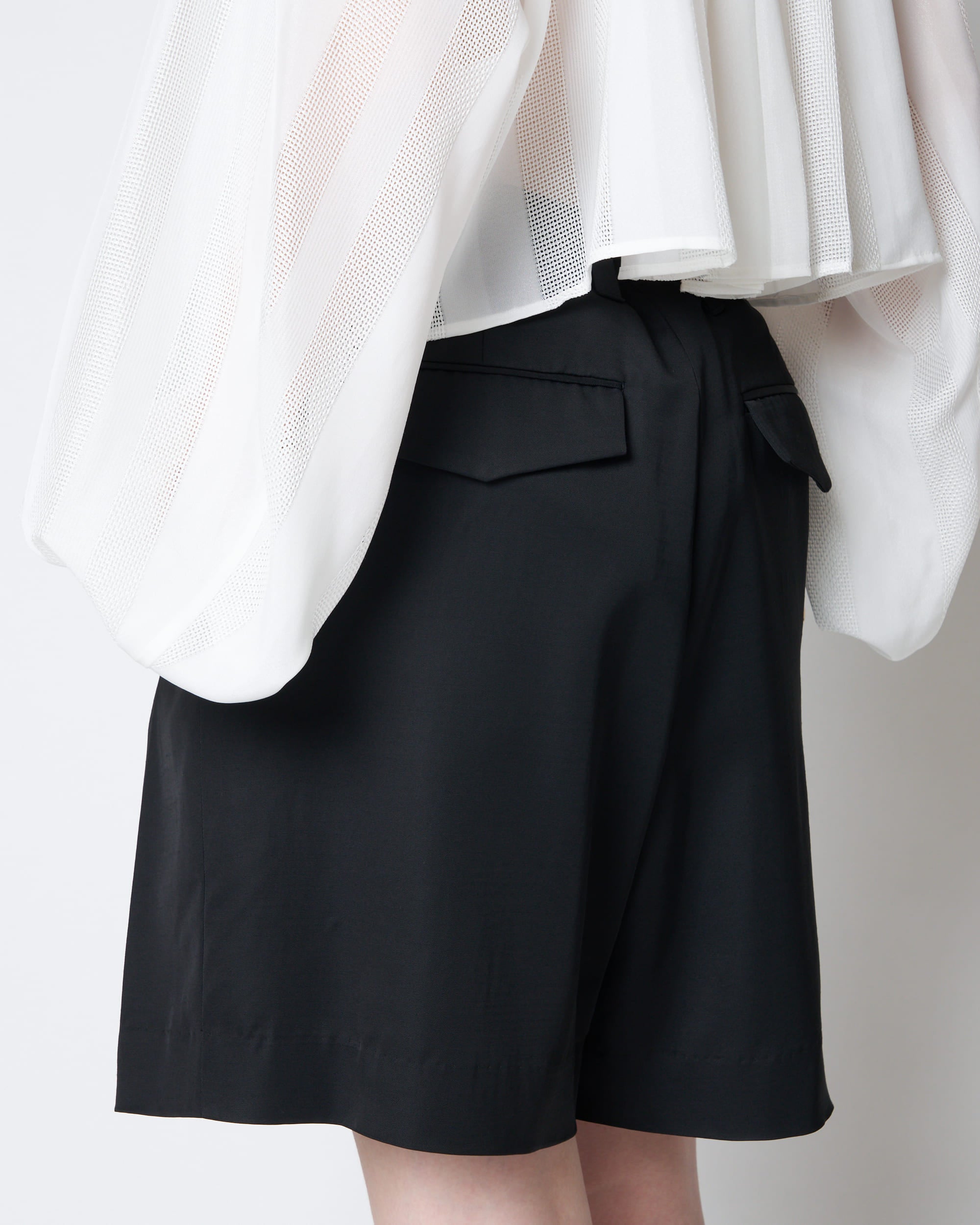 【PRE ORDER】PAUL - SUMMER WOOL BELTED SHORT PANTS