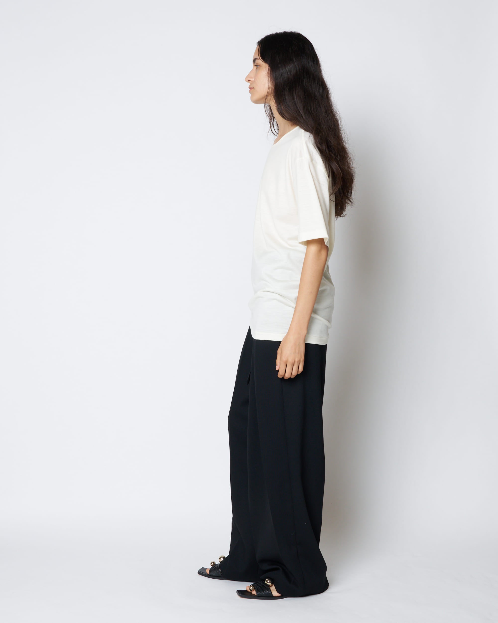 【PRE ORDER】JUNEVE - LOOSE FIT HM LOGO T-SHIRT
