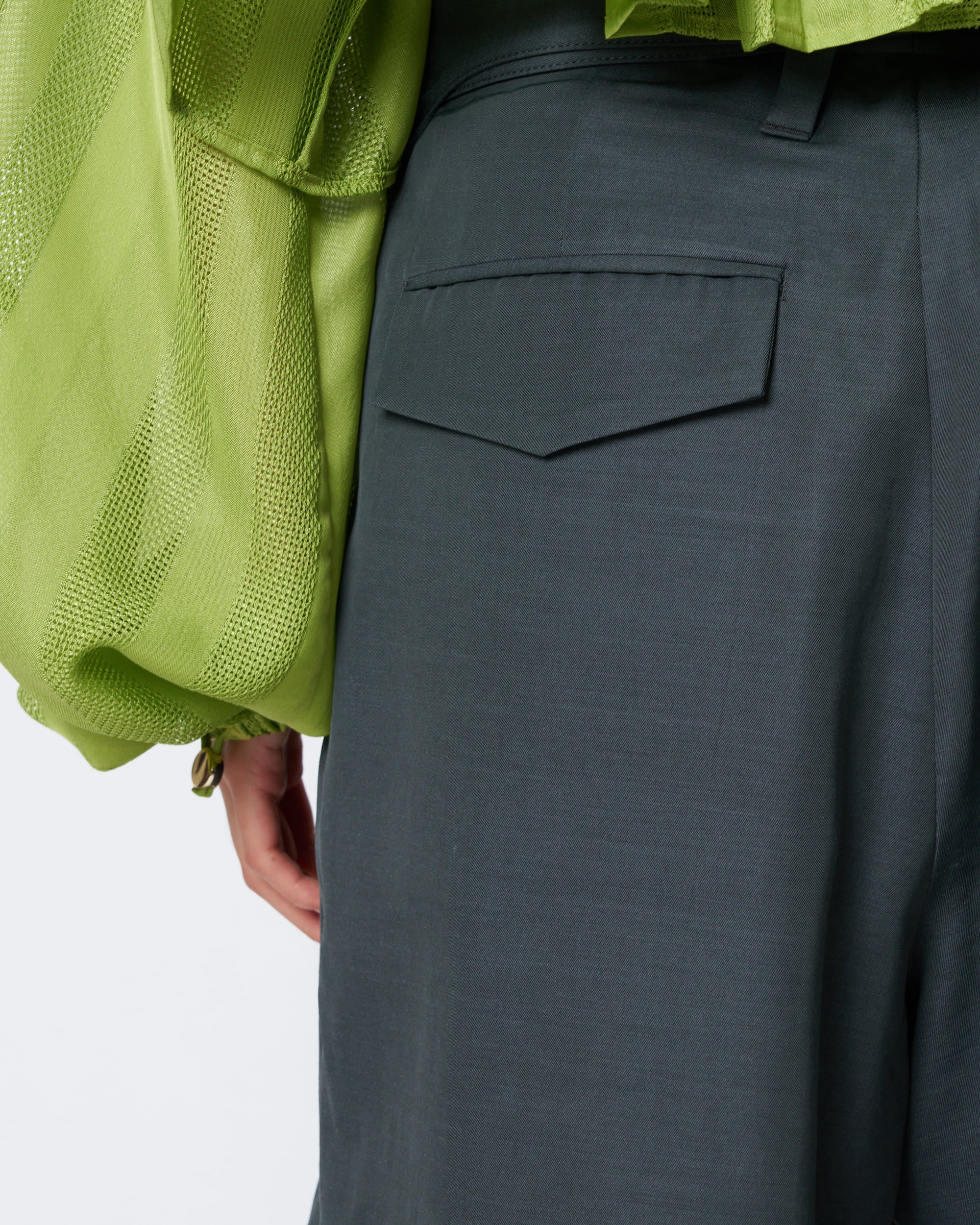 【PRE ORDER】PAUL - SUMMER WOOL BELTED SHORT PANTS