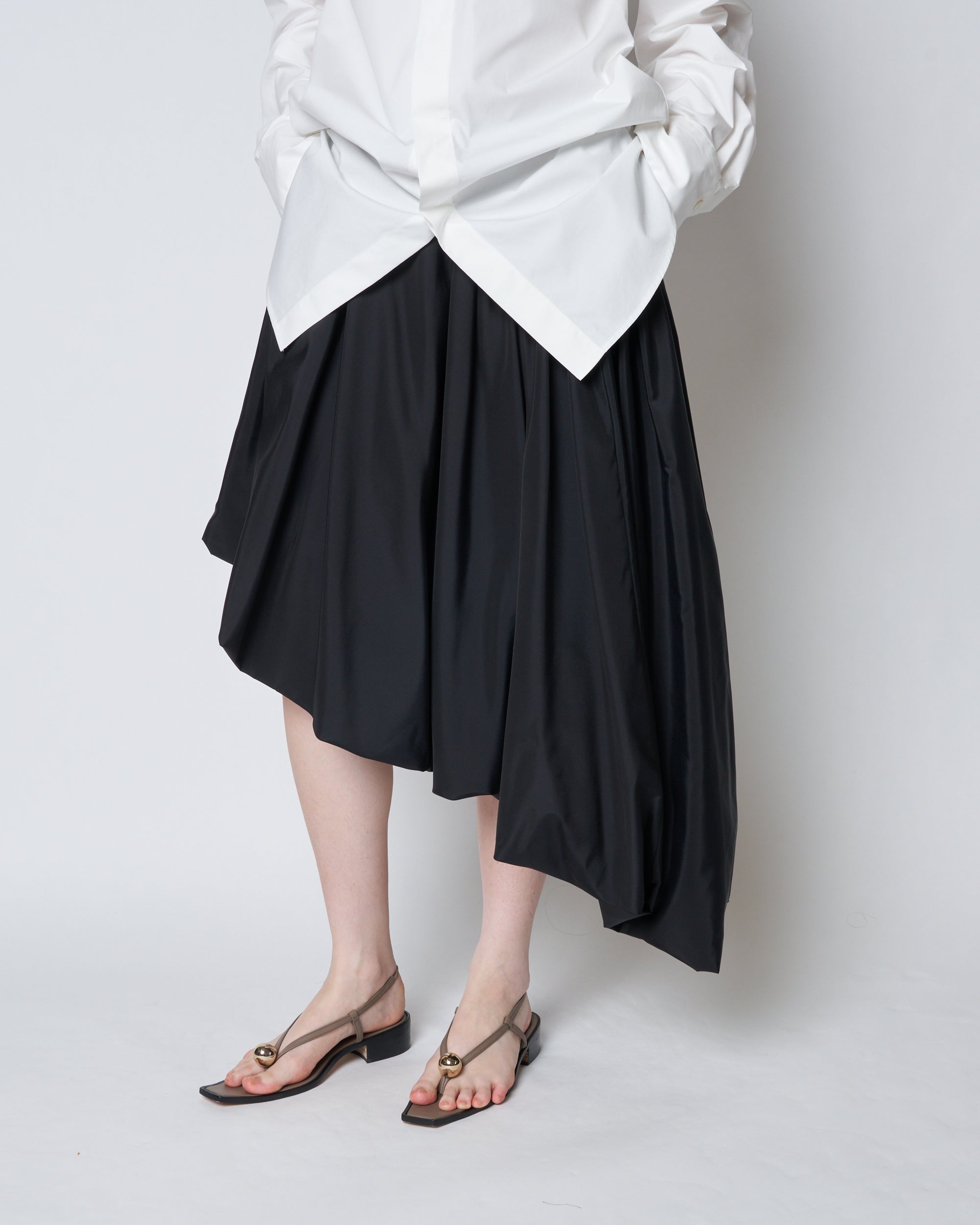 【PRE ORDER】PARISA - ASYMMETRICAL BALOON SKIRT