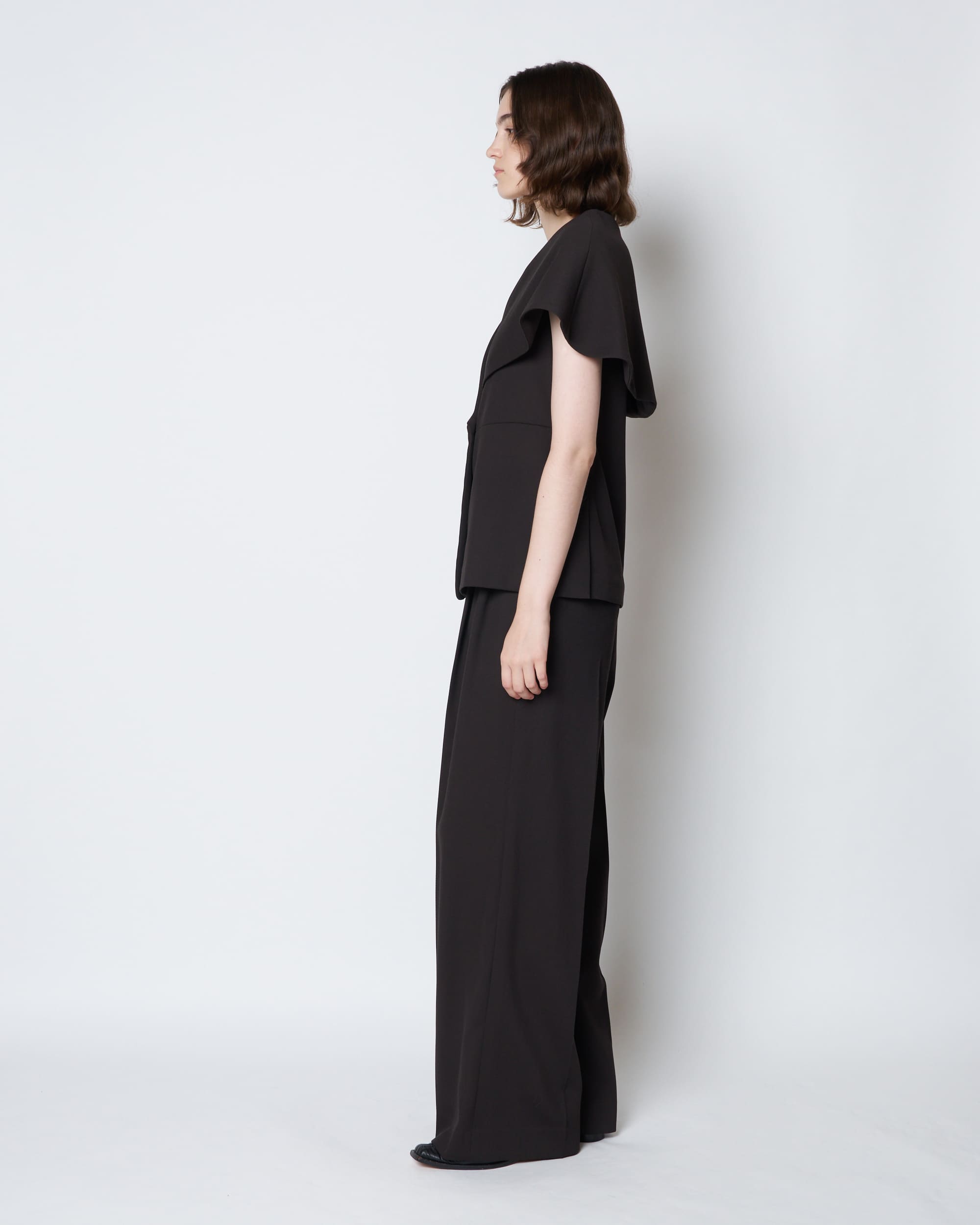 【PRE ORDER】POLA - CAPE COLLAR JACKET