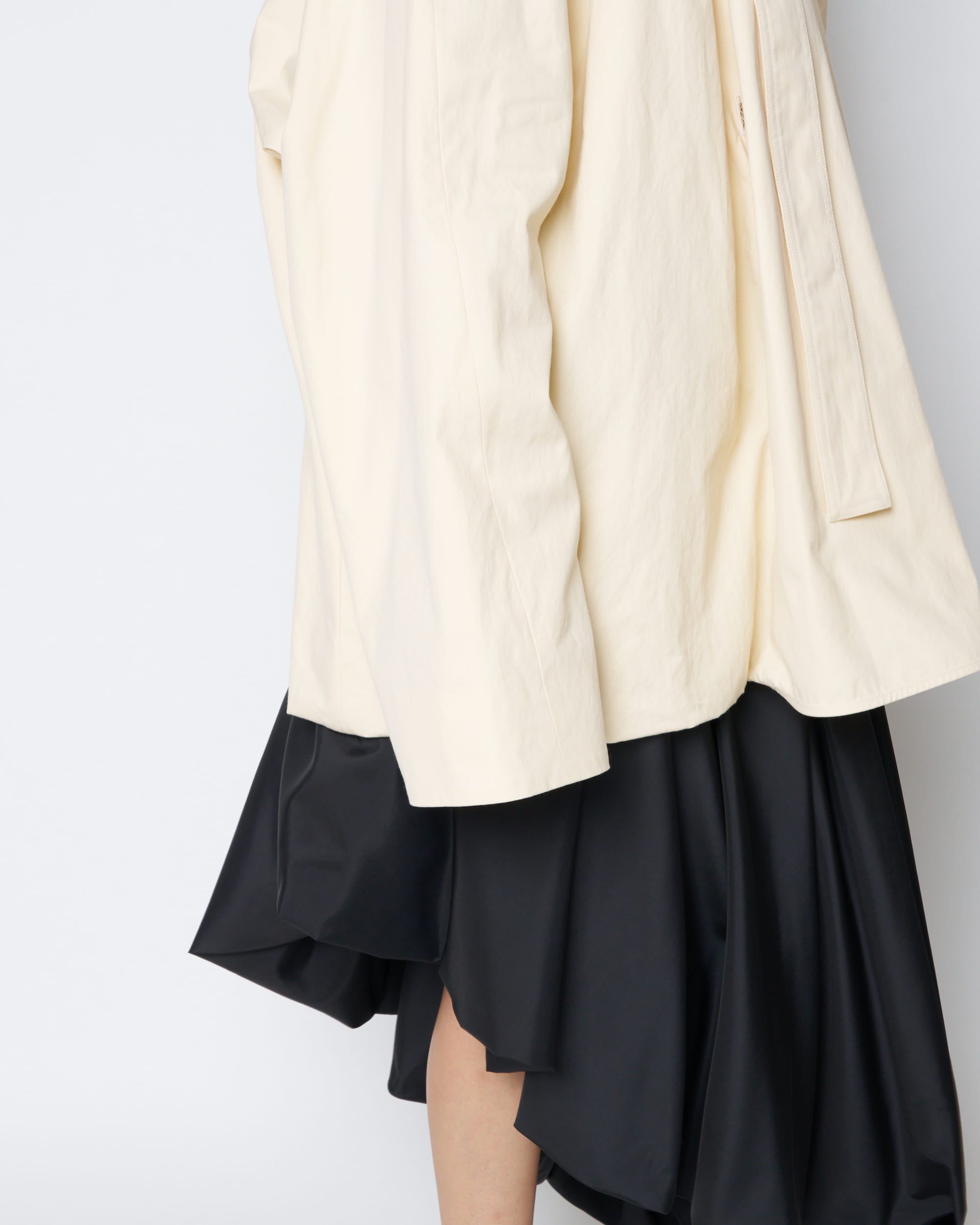 【PRE ORDER】PAVLA - FRONT GATHER BUCKLE JACKET