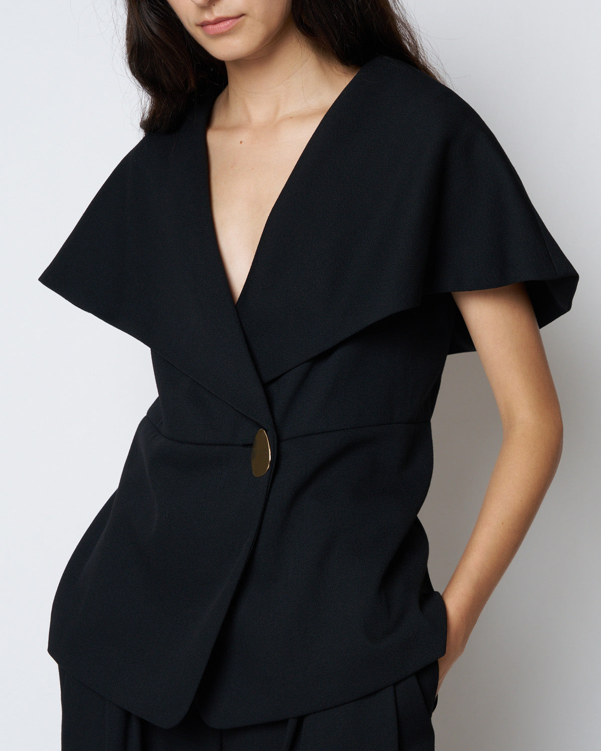 【PRE ORDER】POLA - CAPE COLLAR JACKET