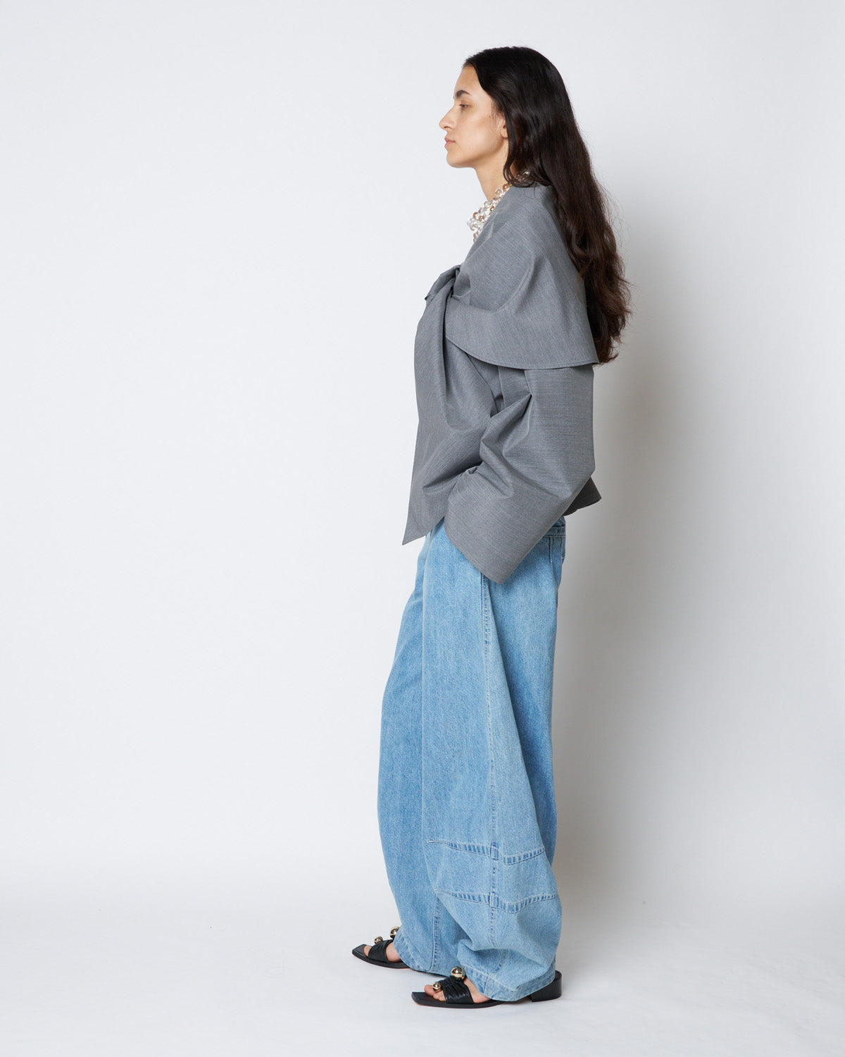 【PRE ORDER】PERLA - FRONT TWIST BELTED SILK JACKET