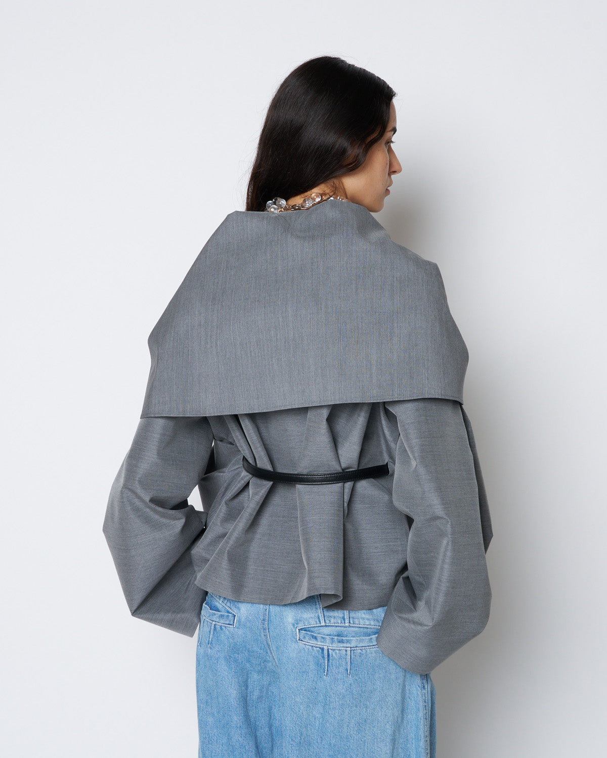 【PRE ORDER】PERLA - FRONT TWIST BELTED SILK JACKET