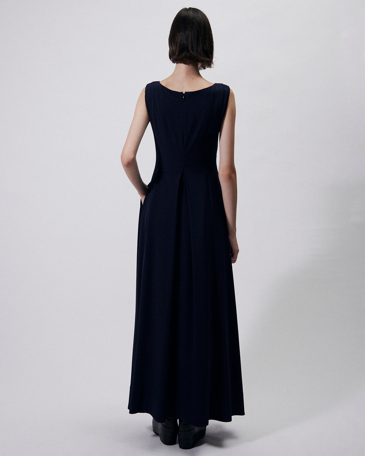 INES - BACK SATIN FLARE DRESS