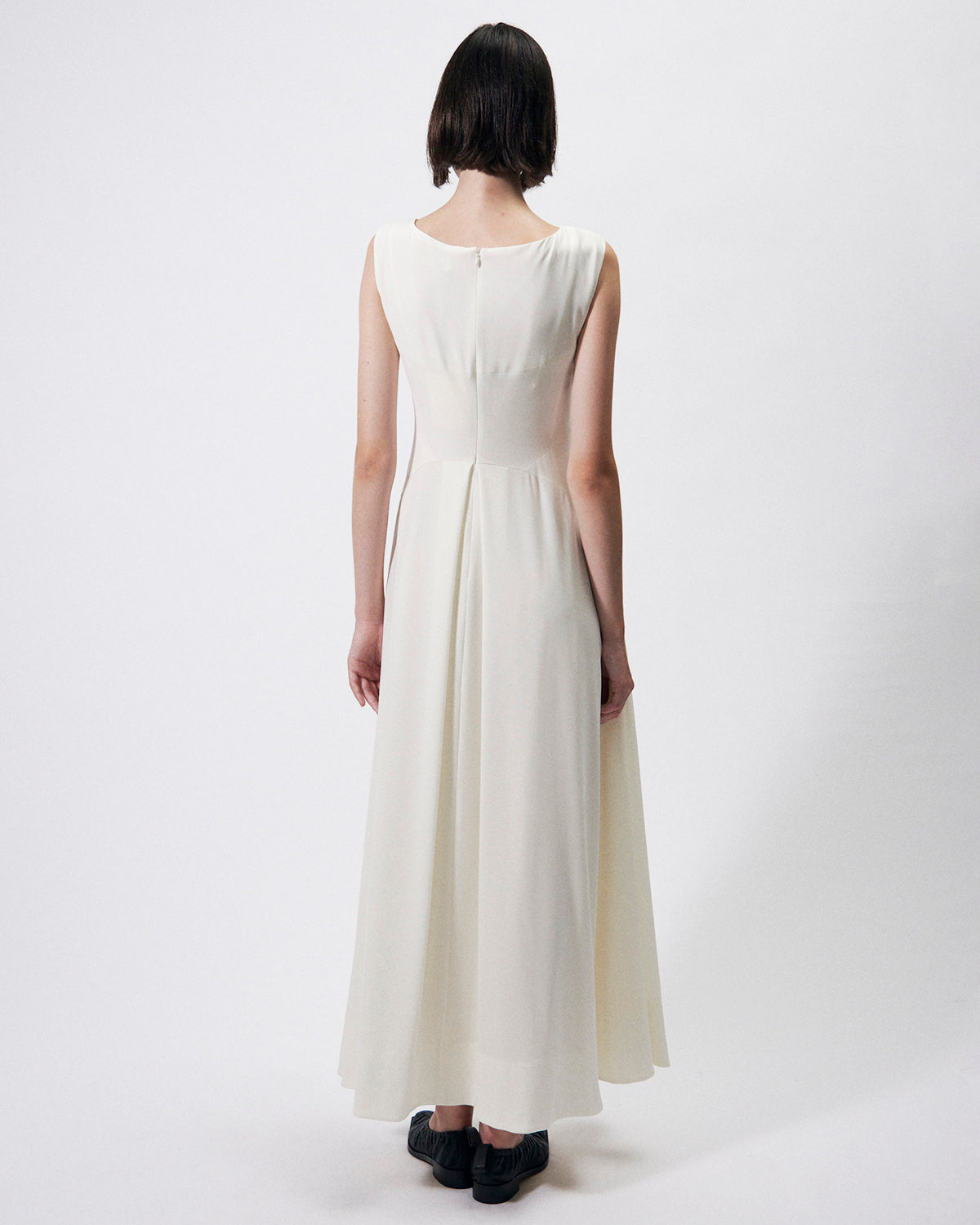 INES - BACK SATIN FLARE DRESS