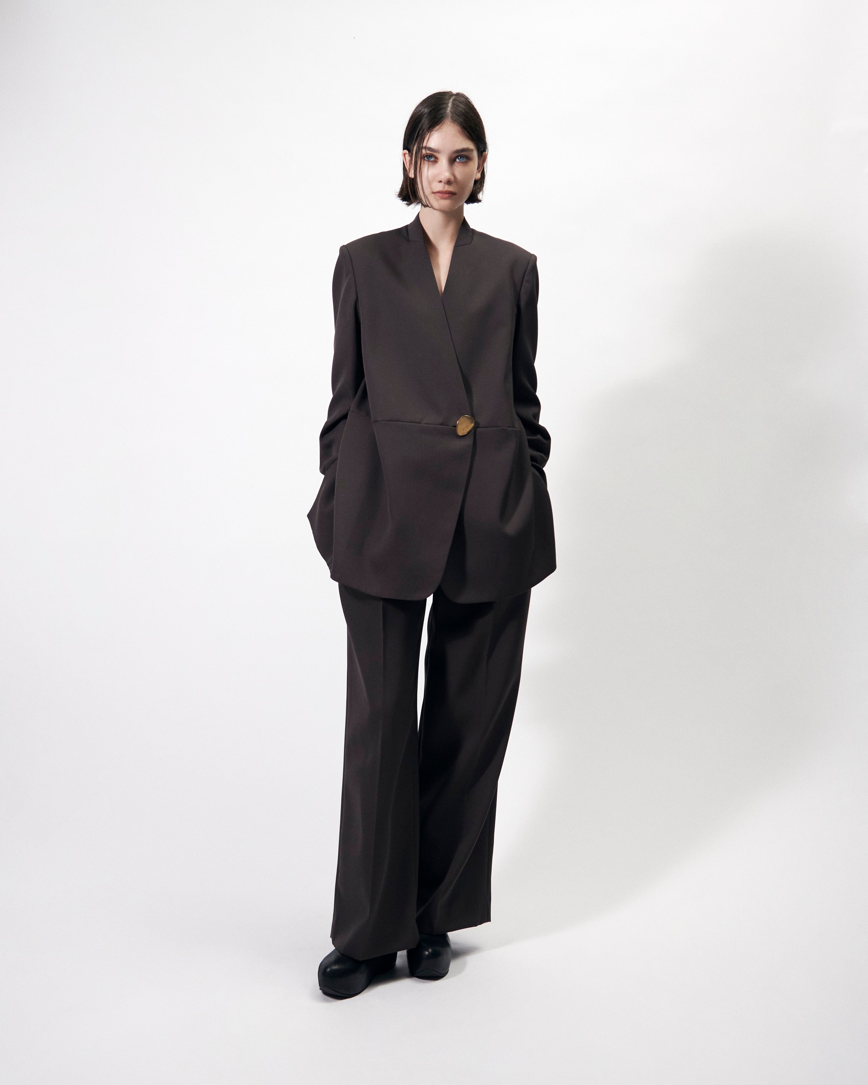 ISPARTA - WIDE SILHOUETTE WOOL TUCKED TROUSERS