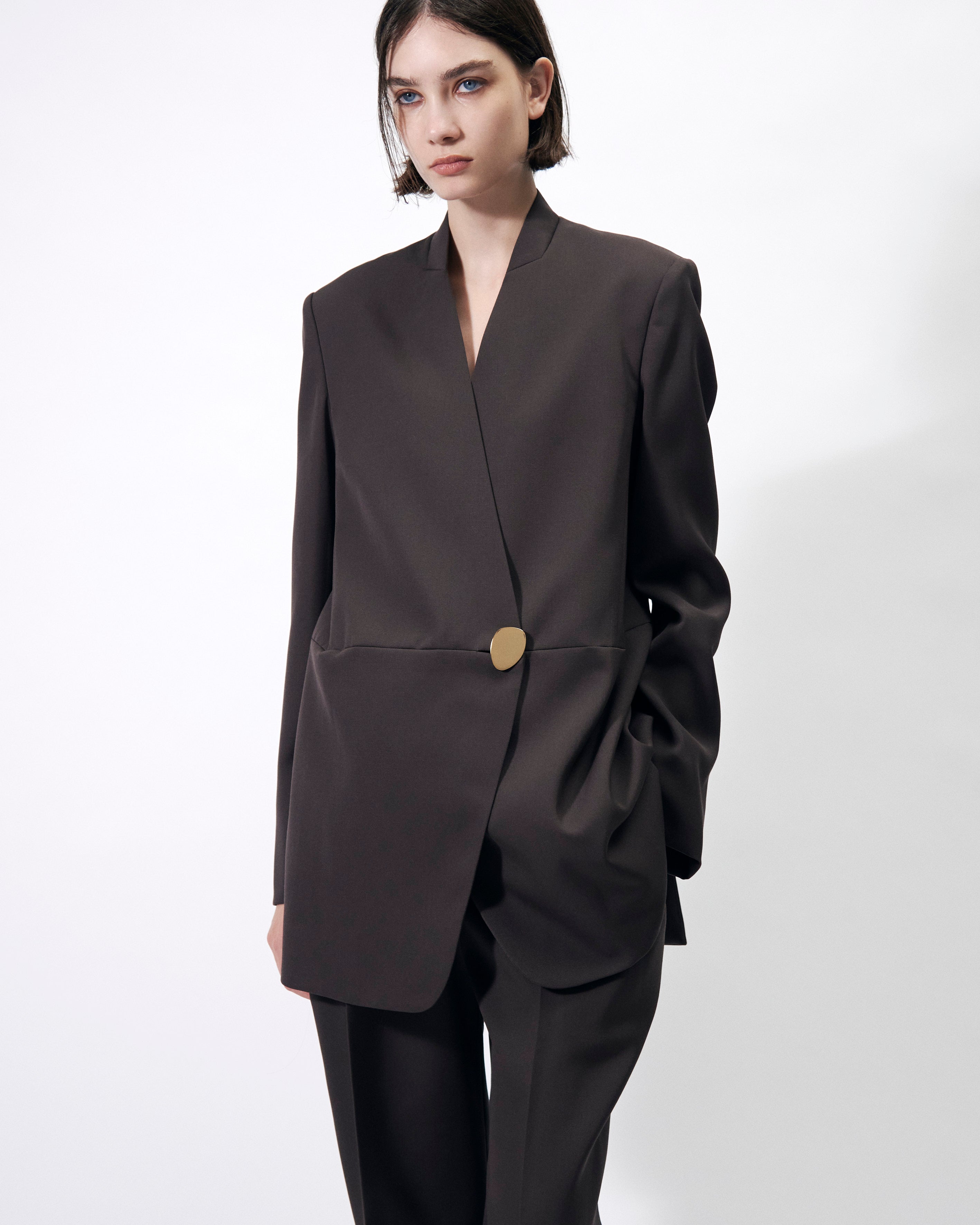 HARU - COLLARLESS WOOL TAILORED BLAZER