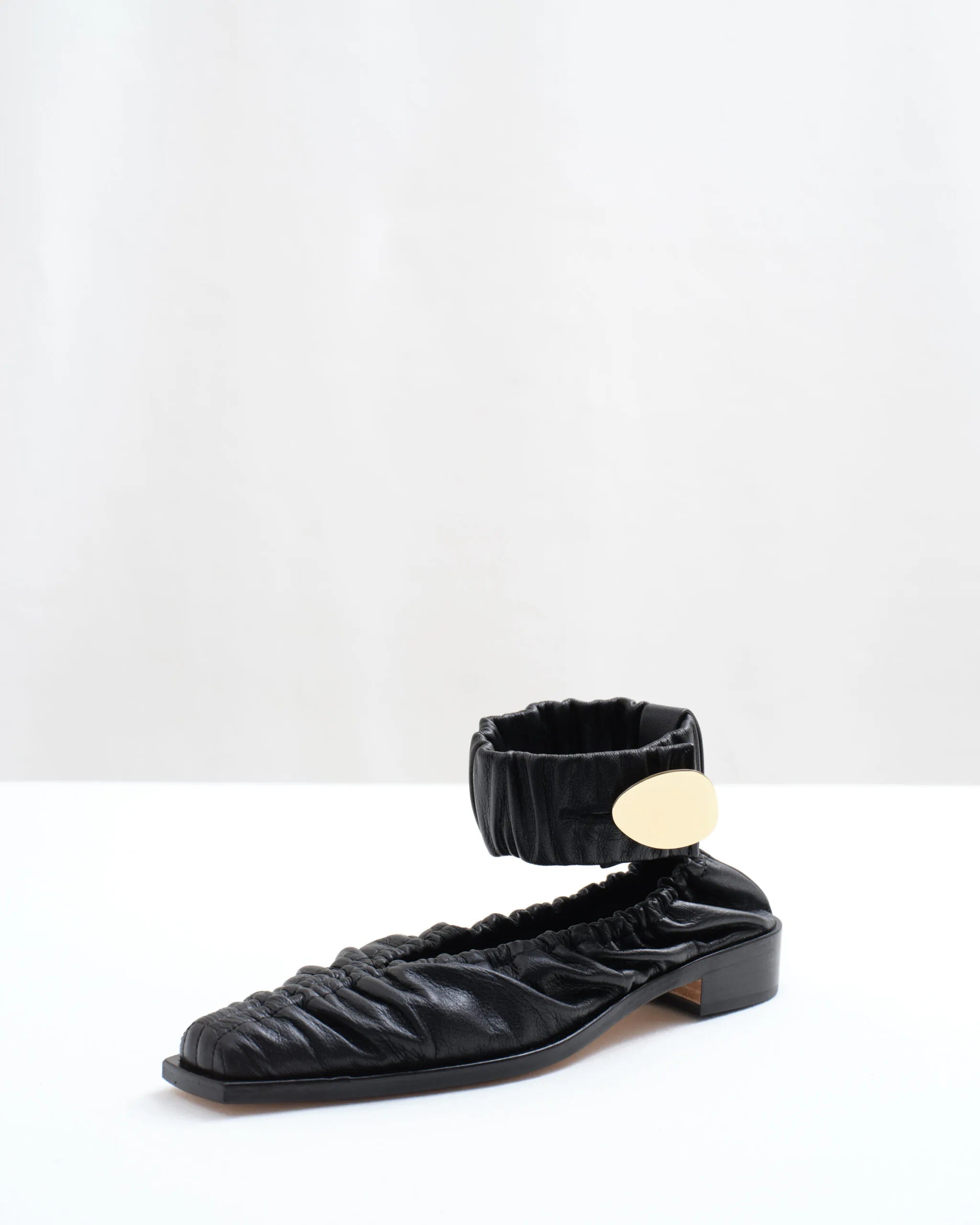 GARWIN - SQUARE TOE GATHERED LEATHER SHOES – HARUNOBUMURATA GARWIN - SQUARE TOE GATHERED LEATHER SHOES – HARUNOBUMURATA