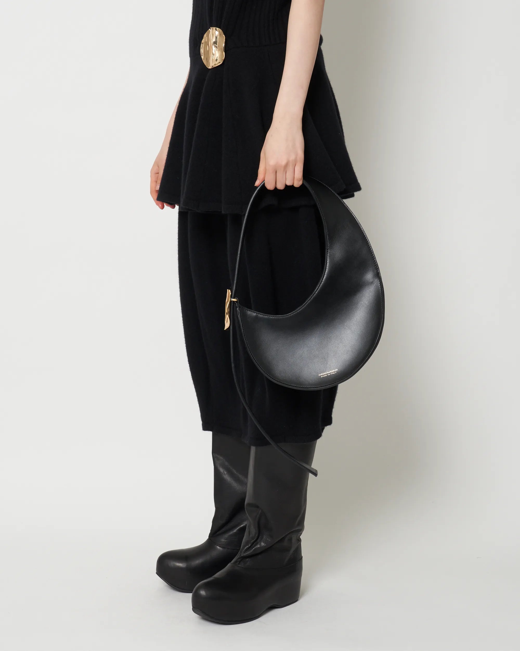 CONSTANTIN - LEATHER CIRCLE BAG