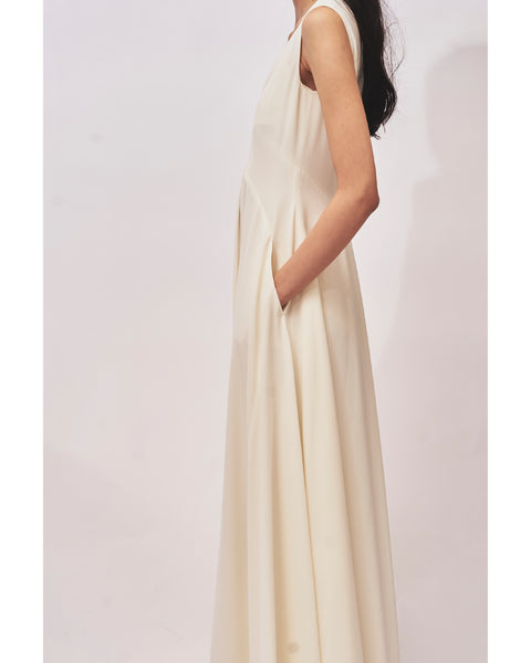 INES - BACK SATIN FLARE DRESS