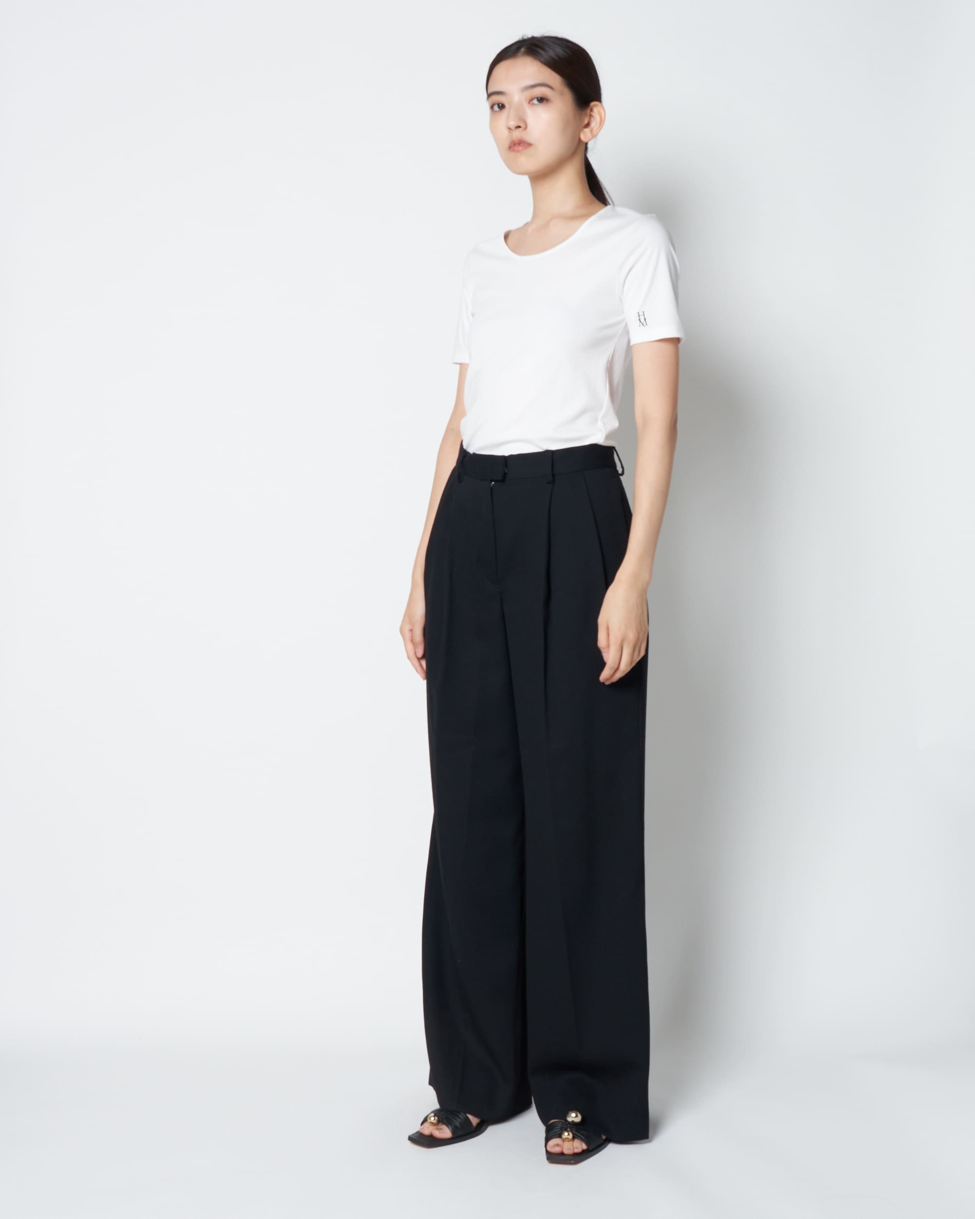 ISPARTA - WIDE SILHOUETTE WOOL TUCKED TROUSERS