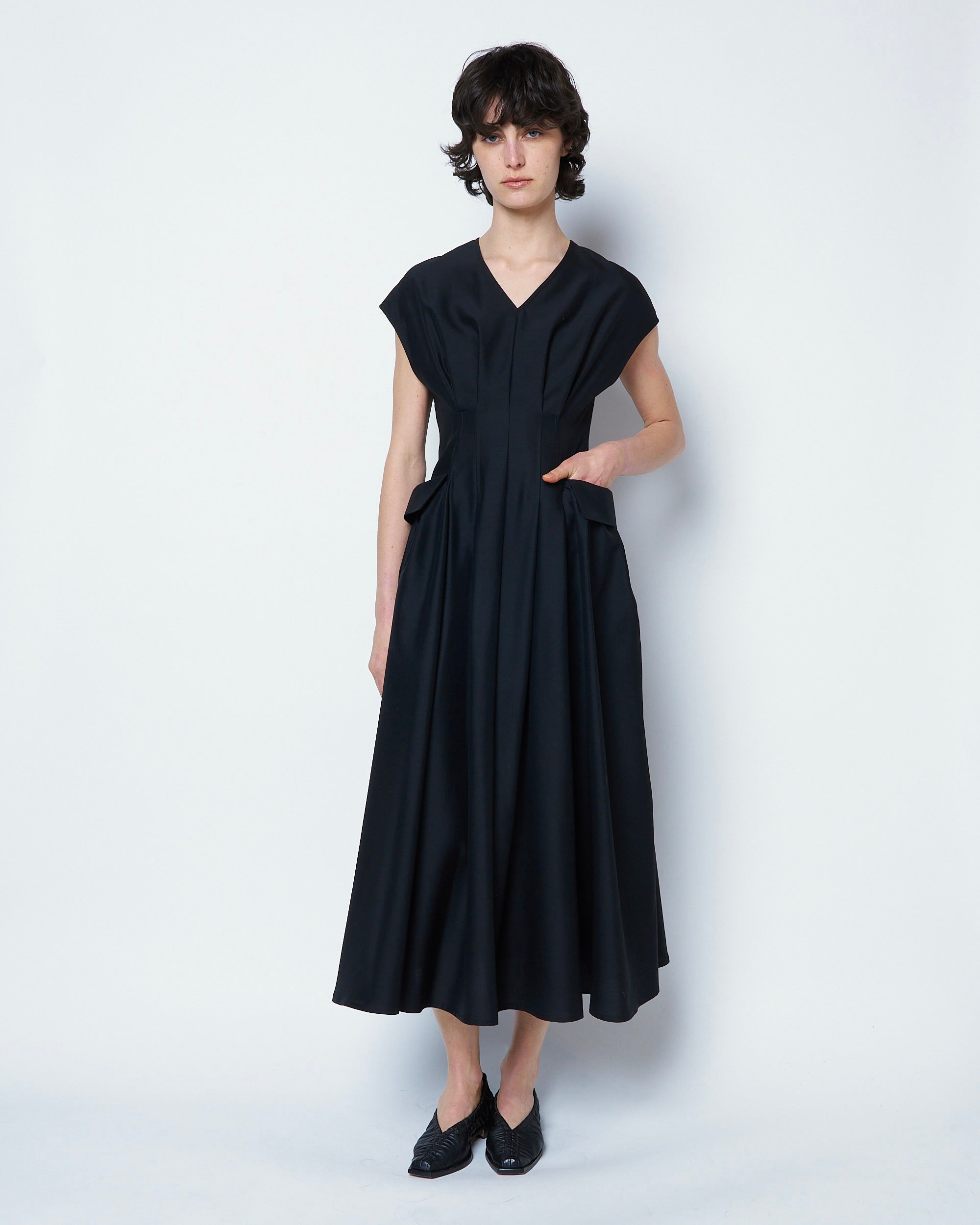 OASIS - POCKET DETAIL V NECK DRESS