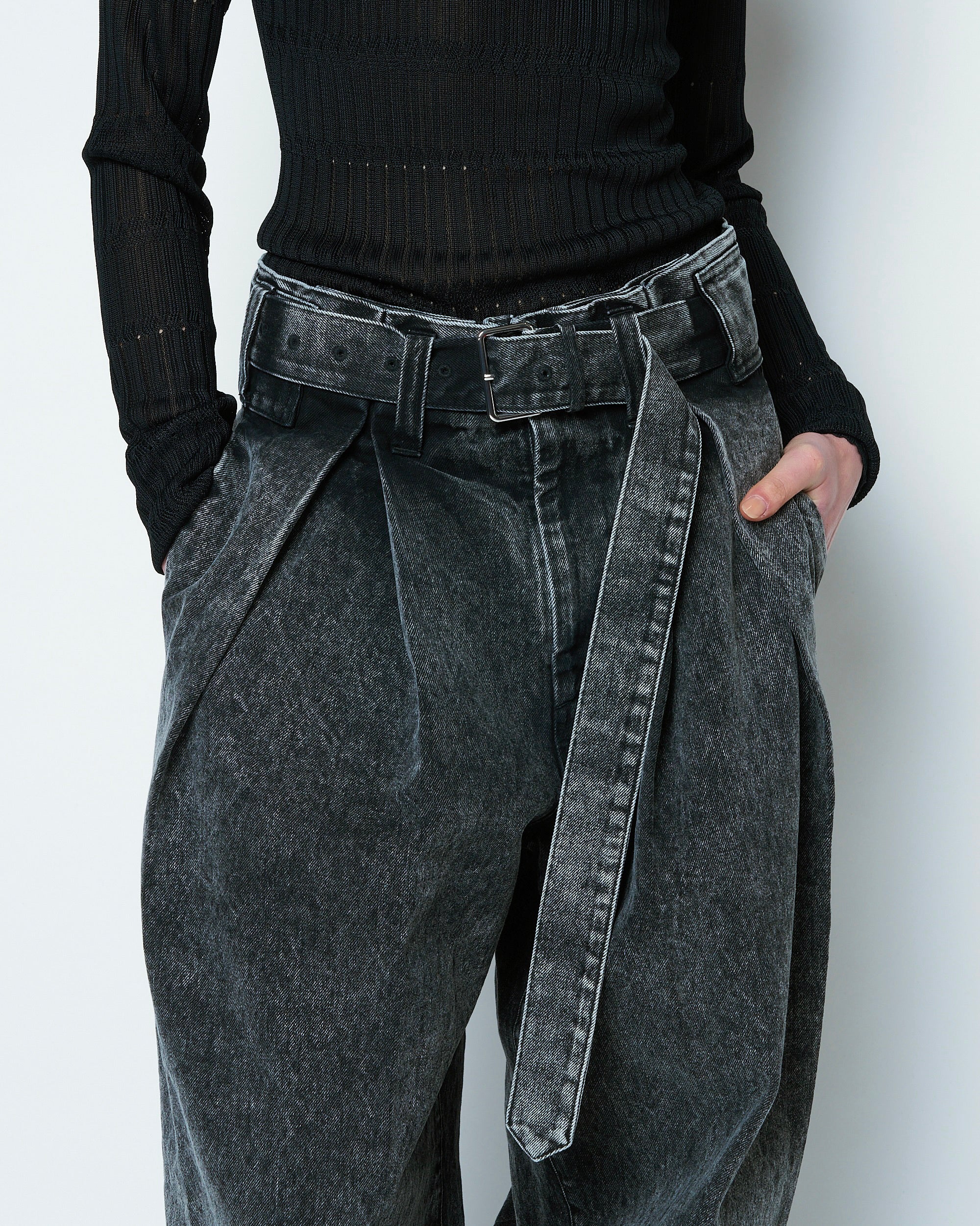 【COMING SOON】ODETTE - DENIM BELTED PANTS