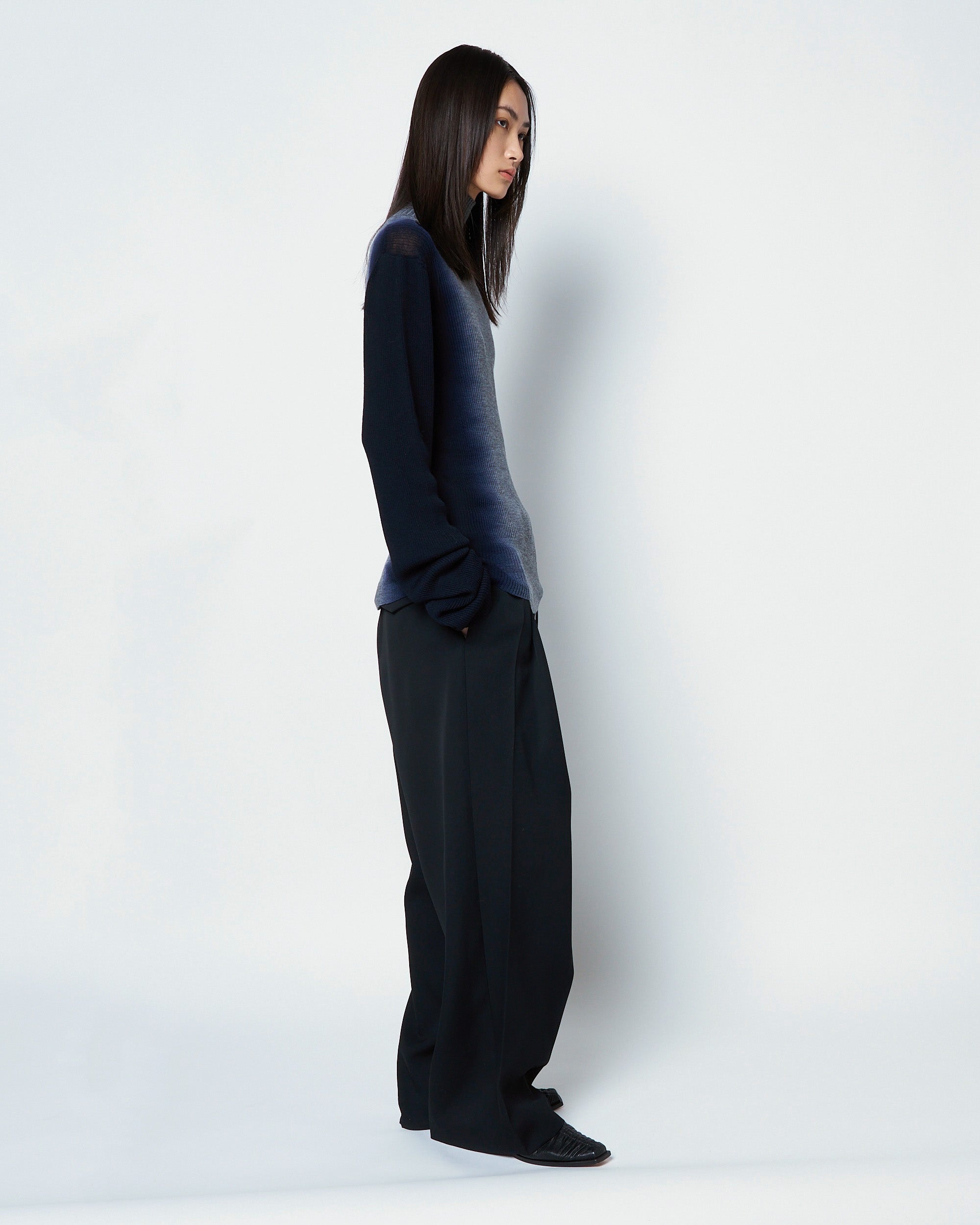 【COMING SOON】OPHIRAE - FINE GRADATION KNIT TOP