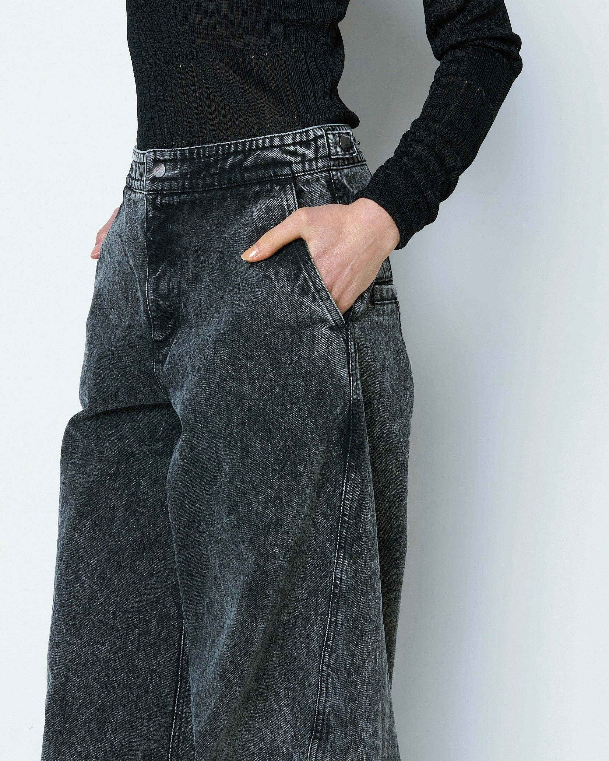【COMING SOON】NARVIK - COCOON DENIM PANTS
