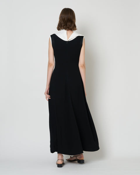 【PRE ORDER】NICOLE - V-NECK FLARED DRESS