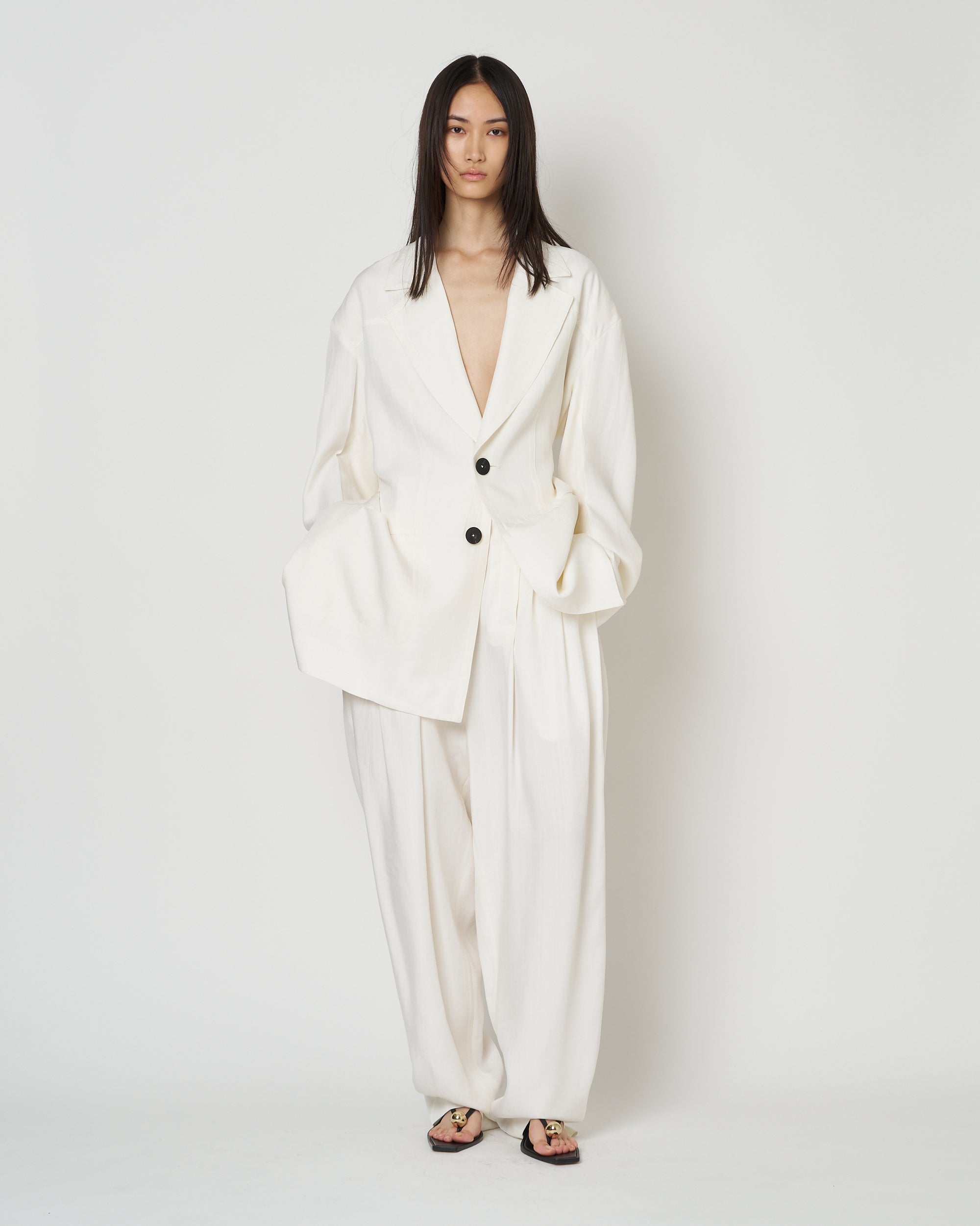 【PRE ORDER】NIRVANA - VISCOSE TUCK PANTS