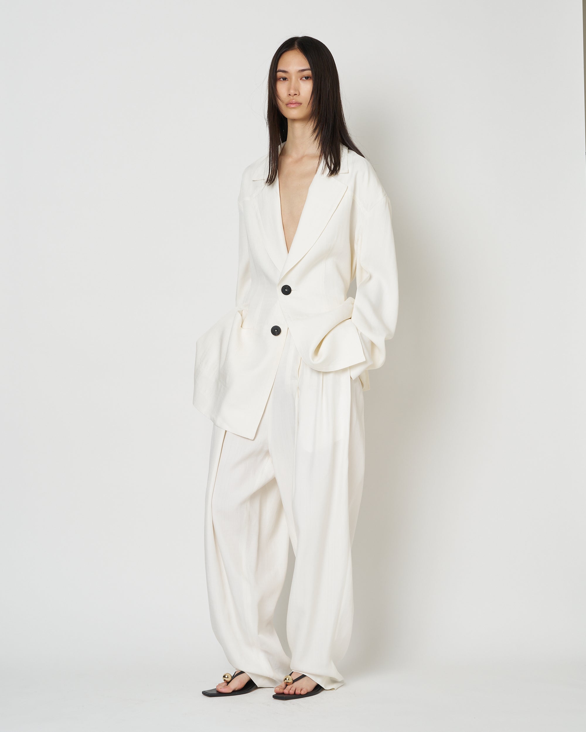 【PRE ORDER】NIRVA - VISCOSE OVERSIZE TAILORED JACKET