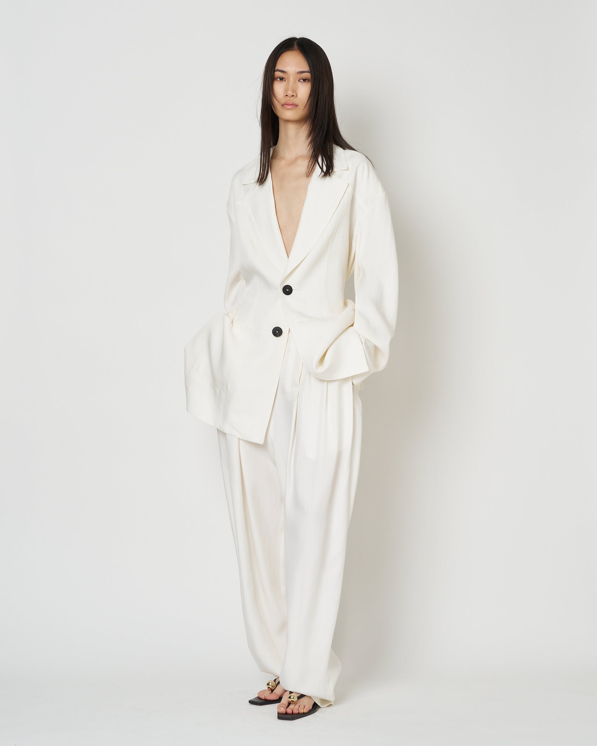 【PRE ORDER】NIRVANA - VISCOSE TUCK PANTS