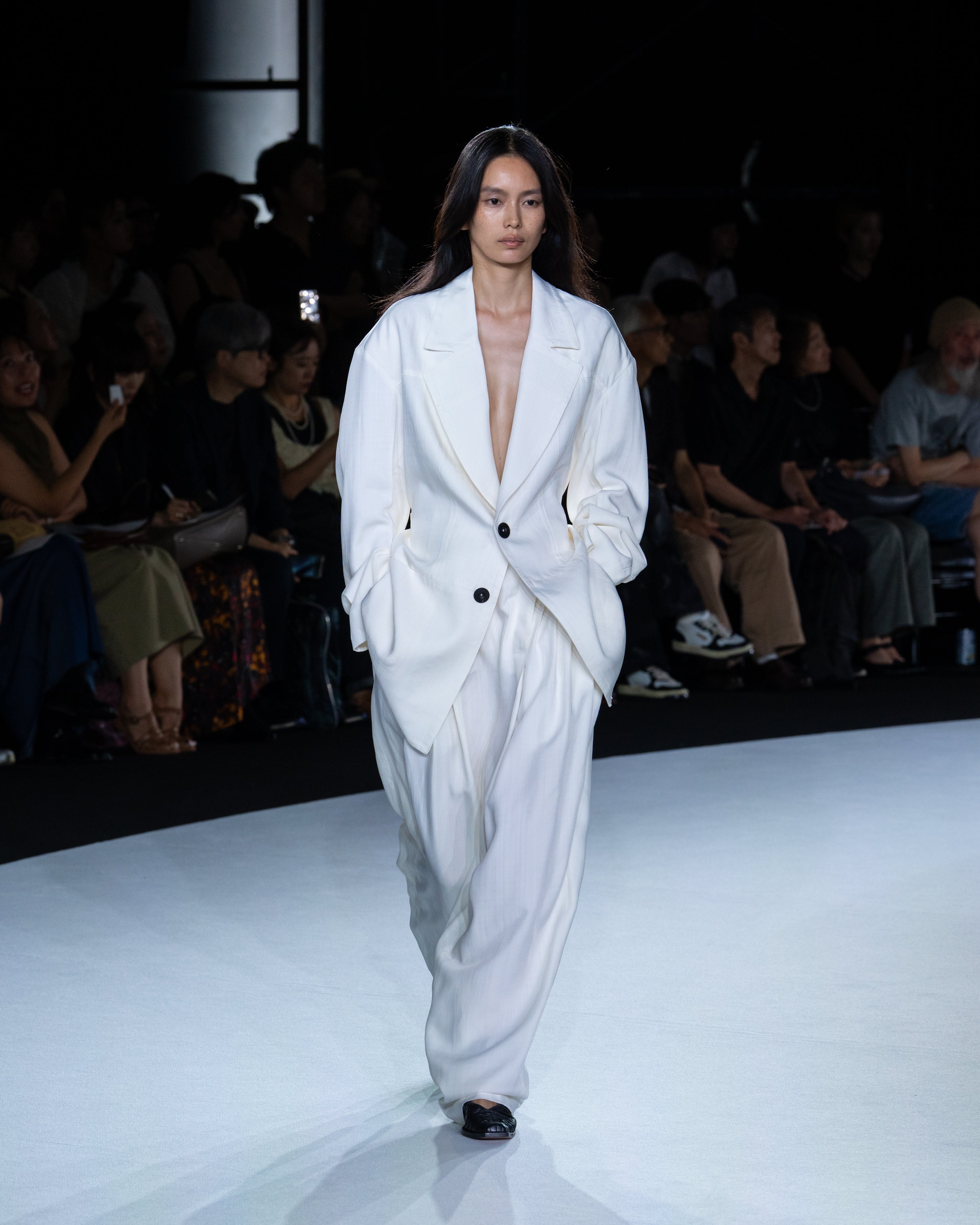【PRE ORDER】NIRVA - VISCOSE OVERSIZE TAILORED JACKET