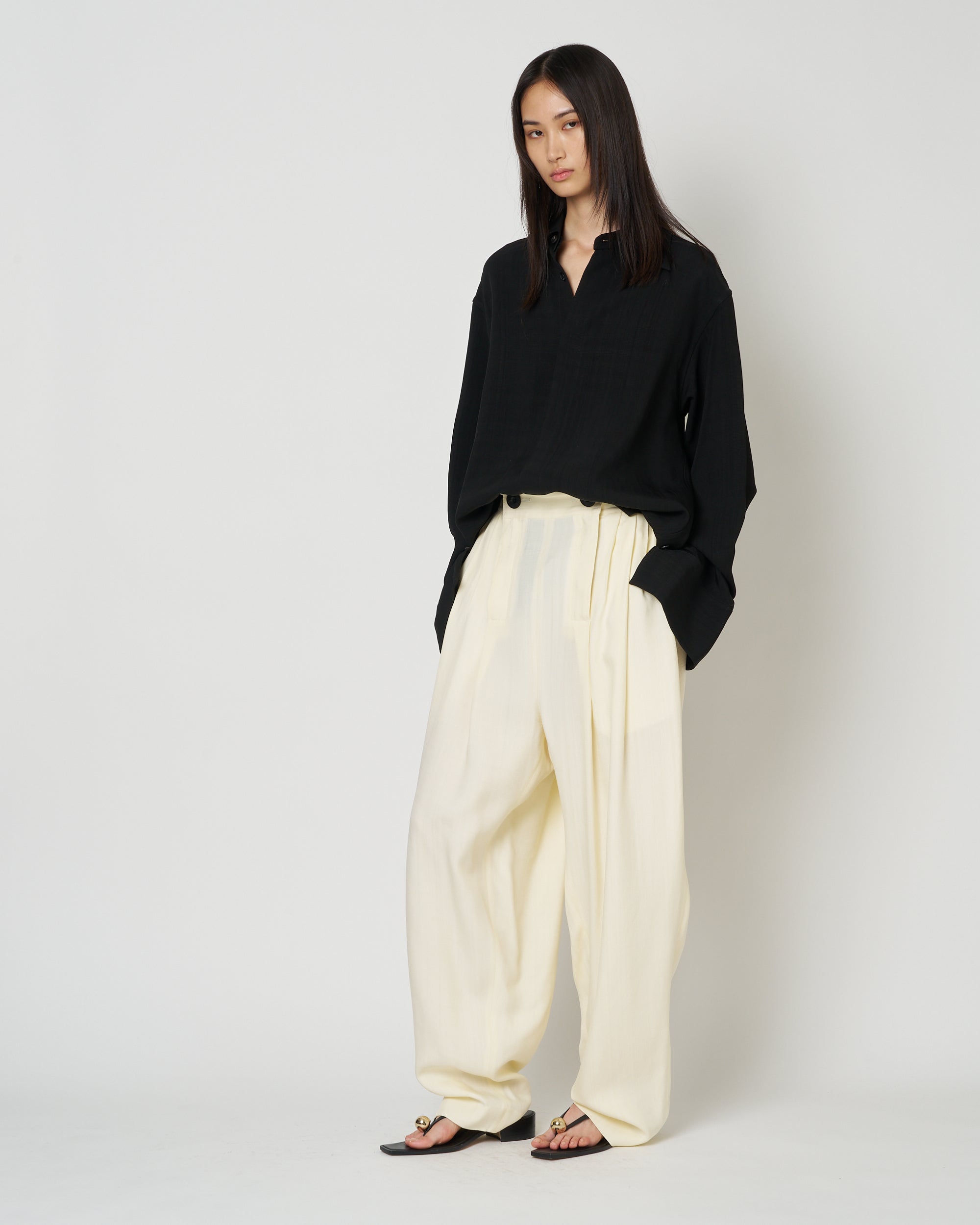 【PRE ORDER】NIRVANA - VISCOSE TUCK PANTS