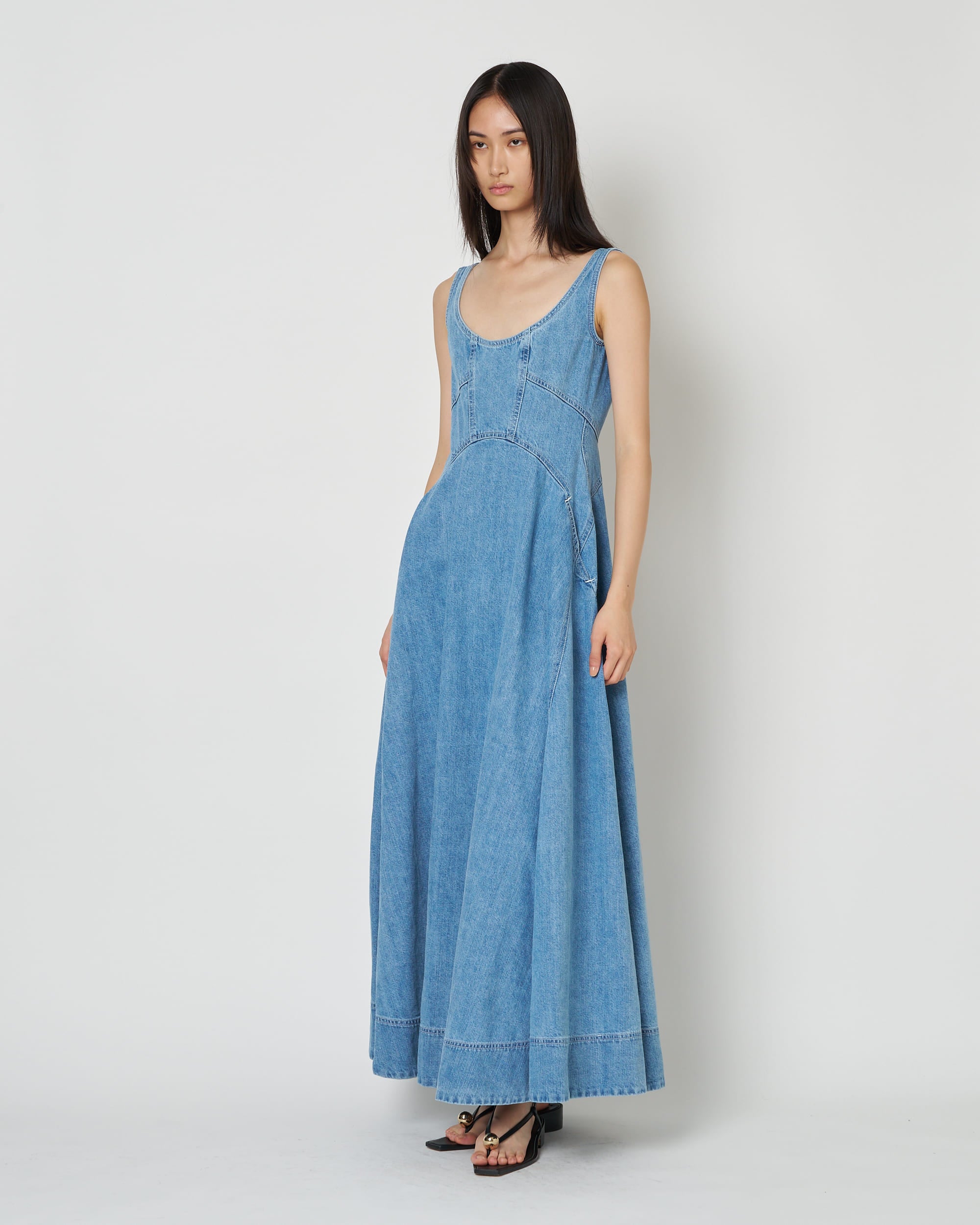 NALEEN - ROUND NECK DENIM DRESS（SOLD OUT）
