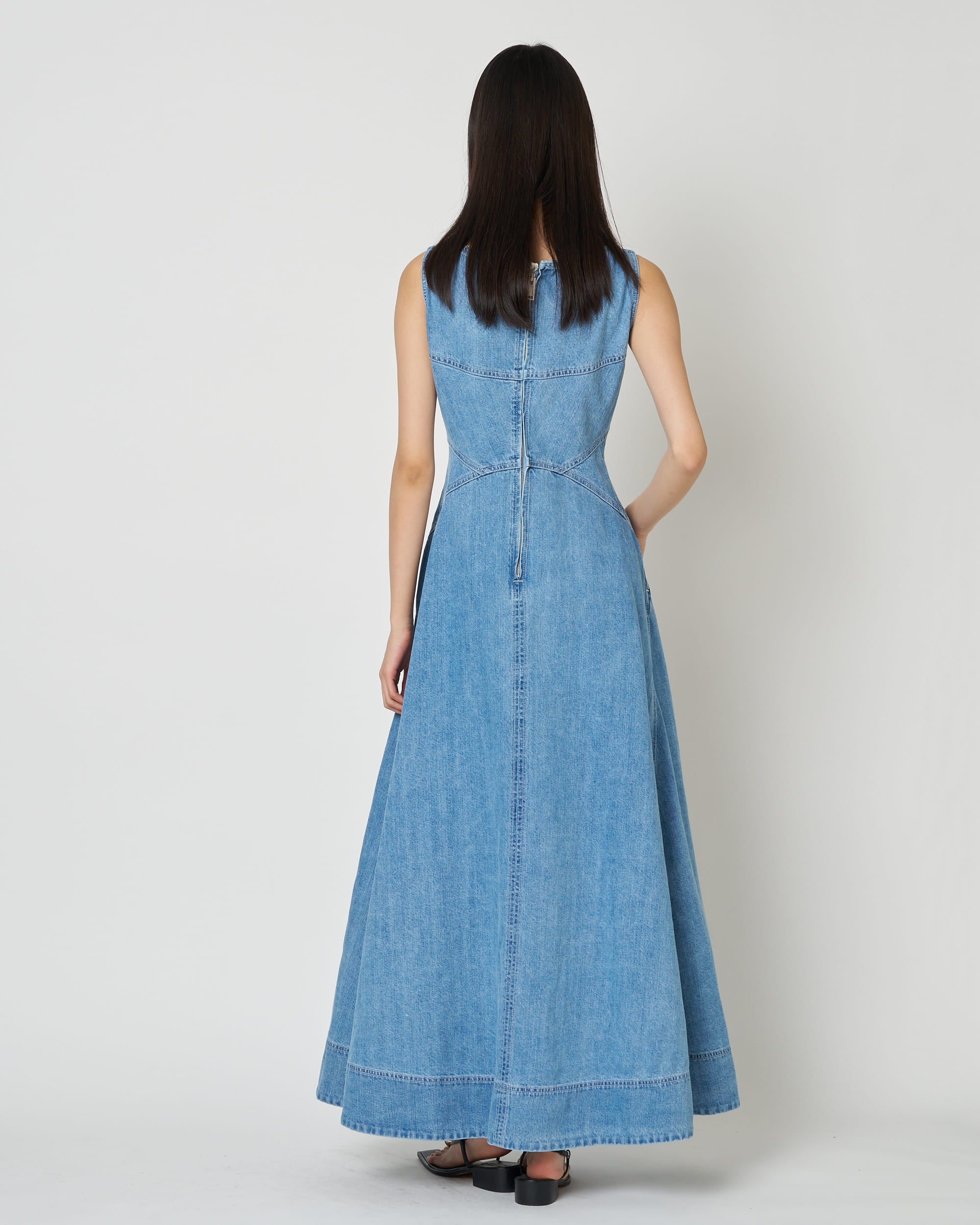 NALEEN - ROUND NECK DENIM DRESS（SOLD OUT）