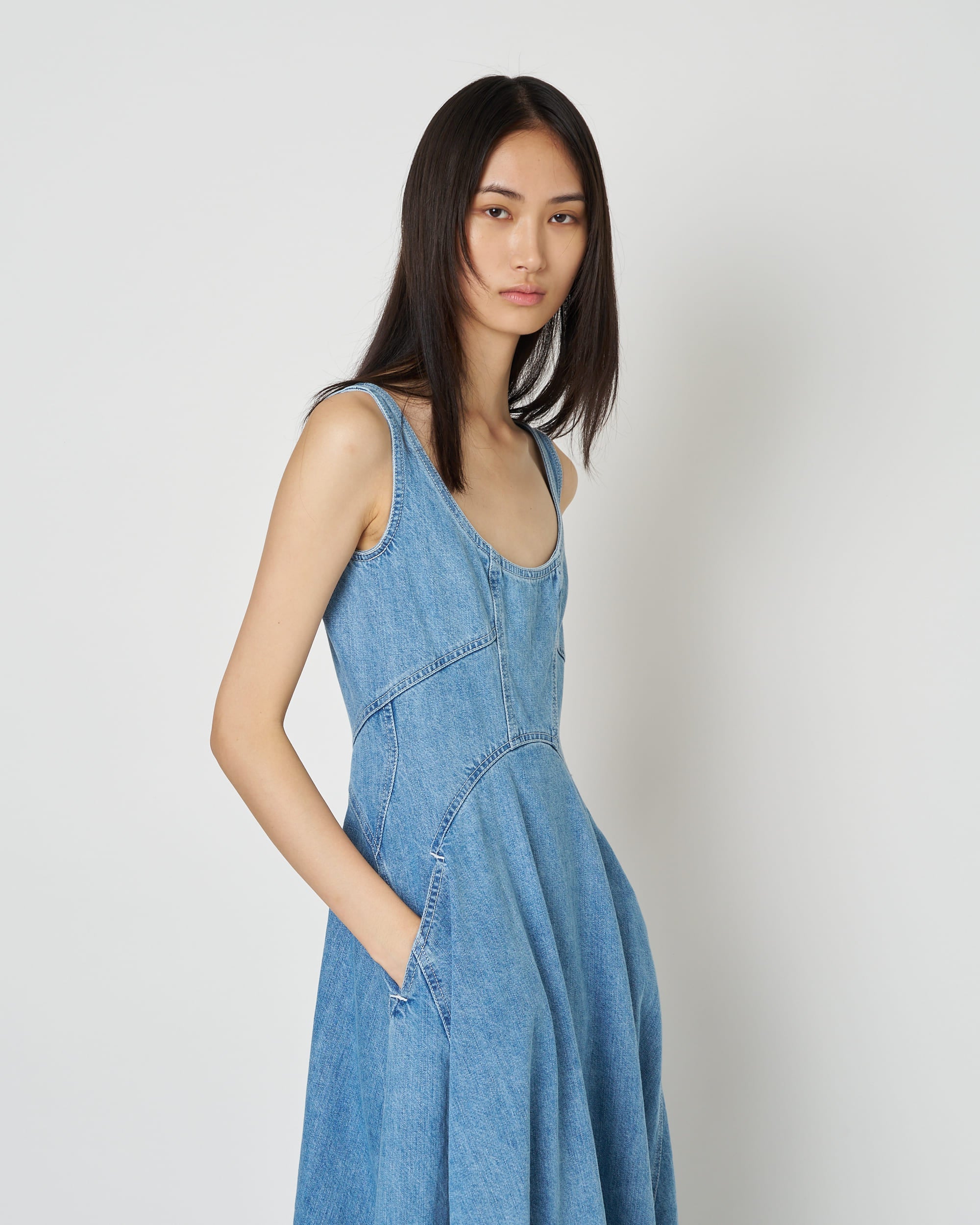 NALEEN - ROUND NECK DENIM DRESS（SOLD OUT）