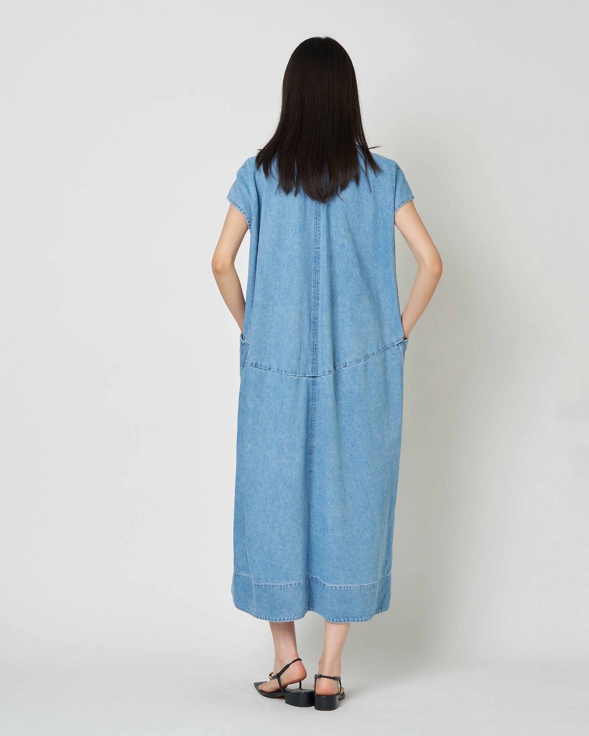 【PRE ORDER】LAURA - ROUND SHAPE SLEEVELESS DRESS