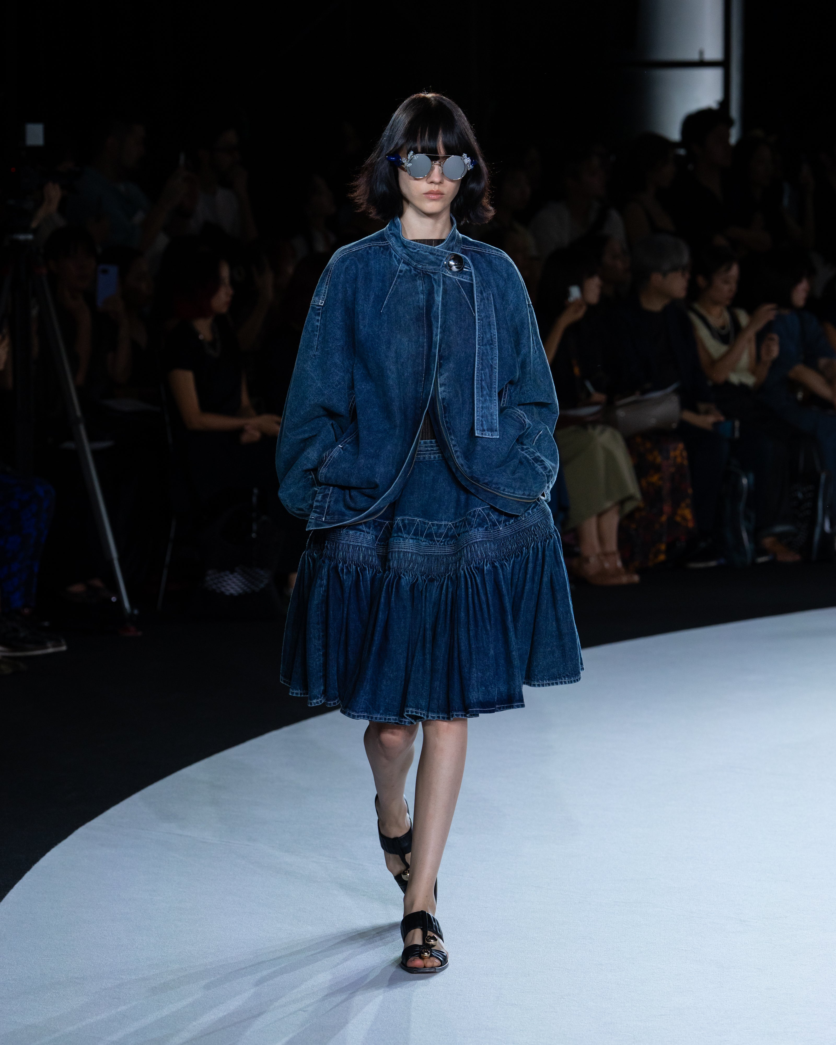 【PRE ORDER】NERIDA - SMOCKING EMBROIDERY DENIM SKIRT