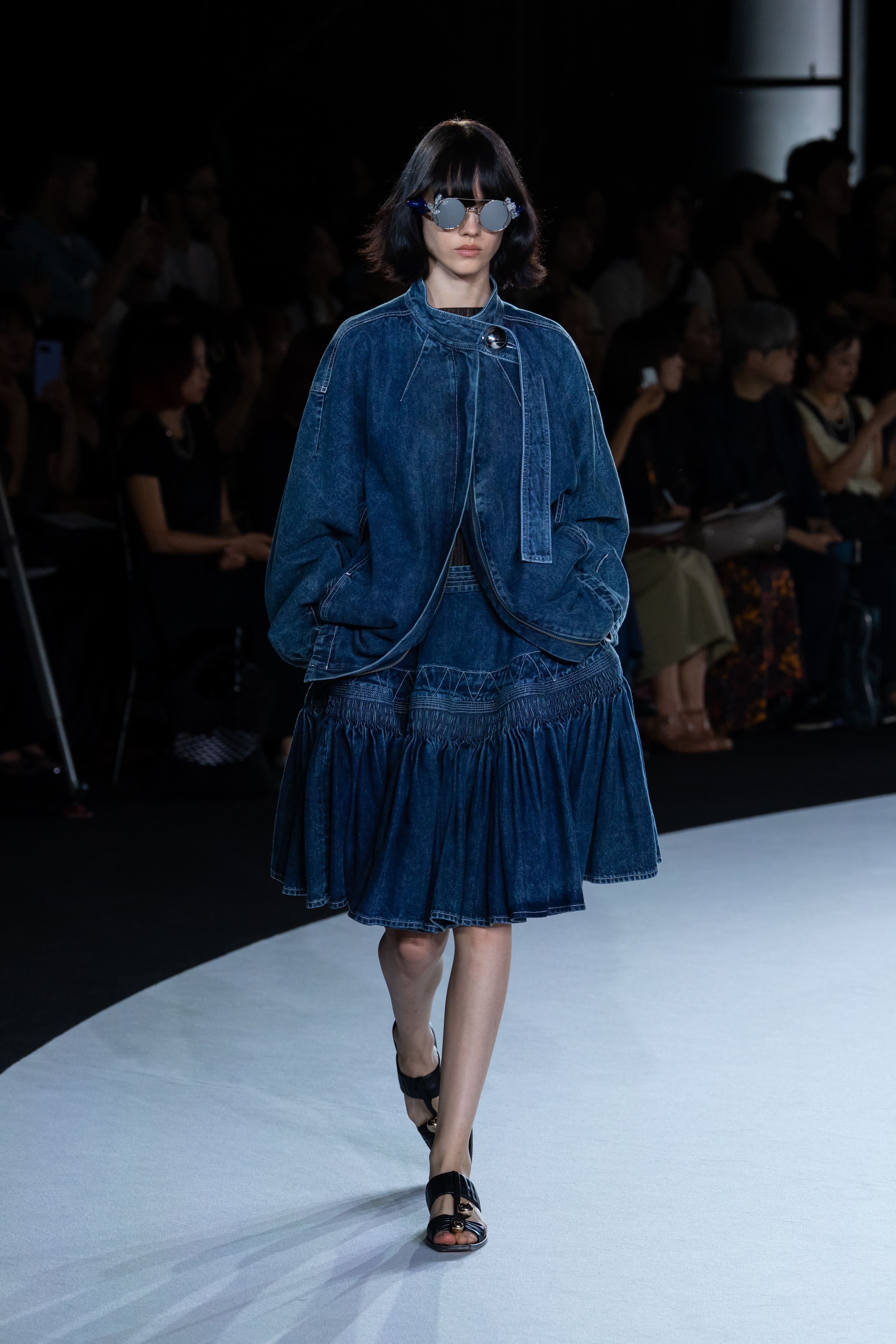 IVANA - ROUND SHAPED ZIP UP DENIM BLOUSON