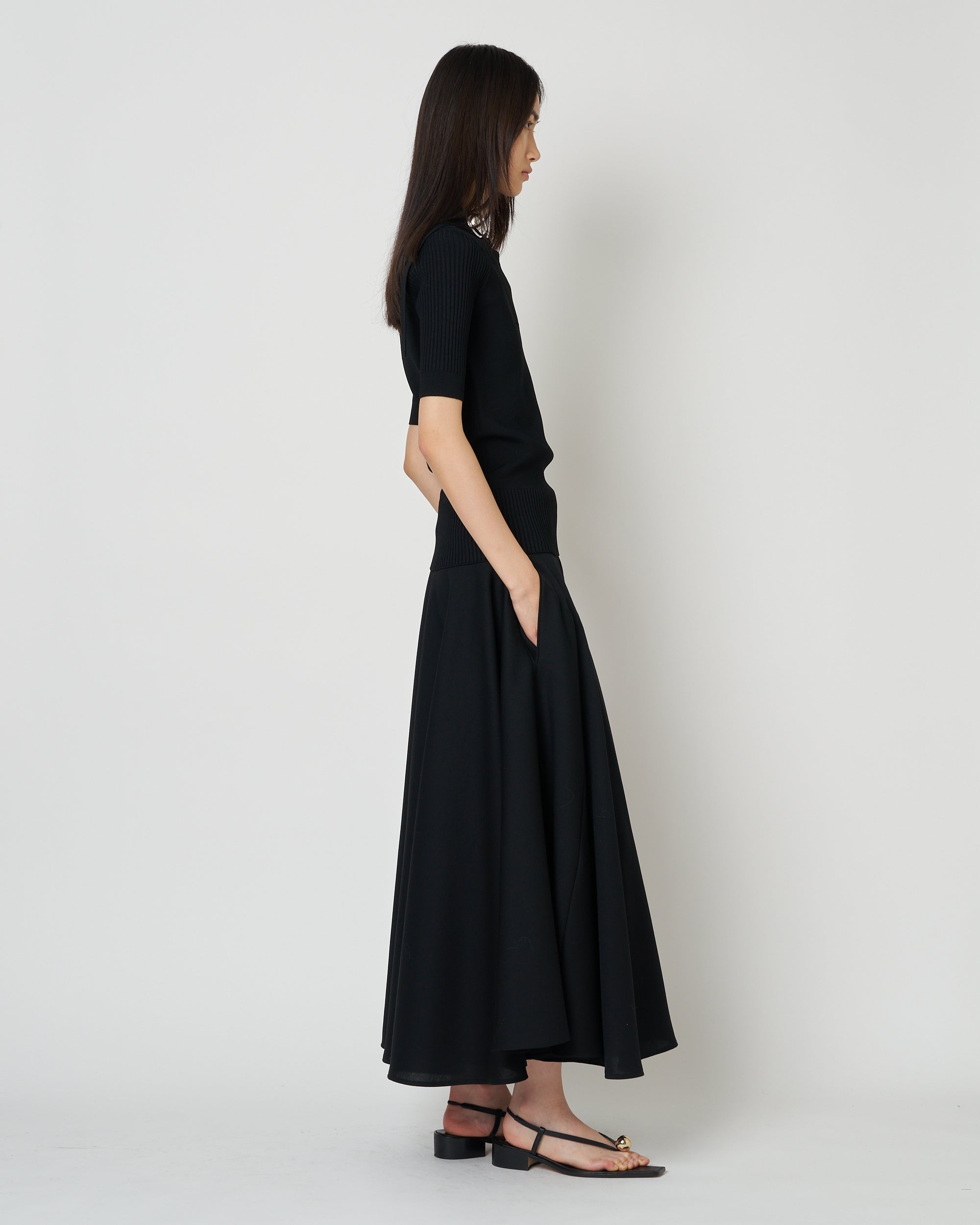 【PRE ORDER】NAMIE - KNIT BUTTON TOP