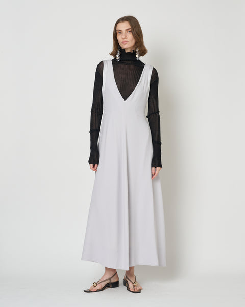 【PRE ORDER】NICOLE - V-NECK FLARED DRESS