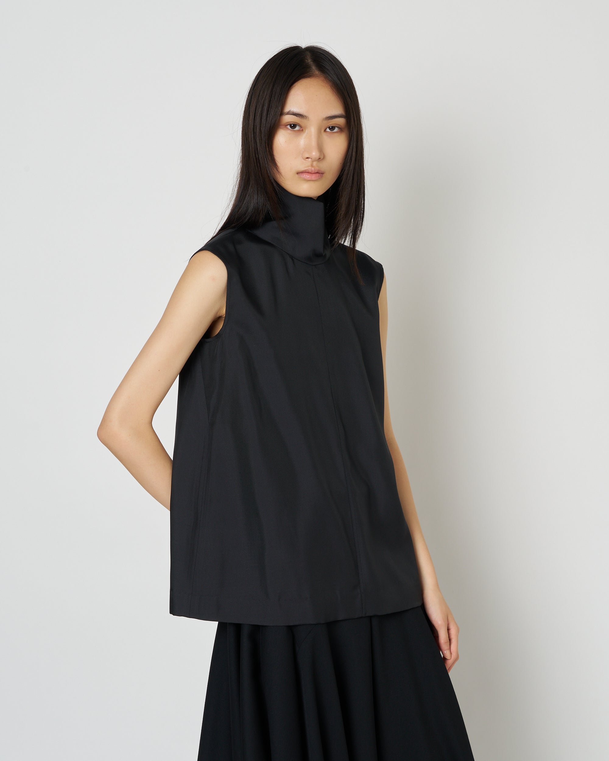 【PRE ORDER】NAOS - STAND COLLAR SILK NYLON TOP